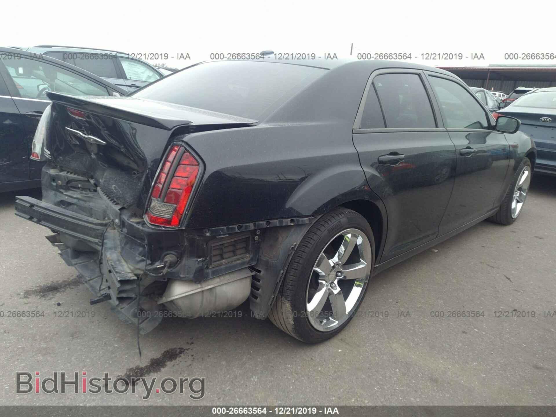 2013 CHRYSLER 300C - VIN: 2C3CCADGXDH736032 - Фото 4