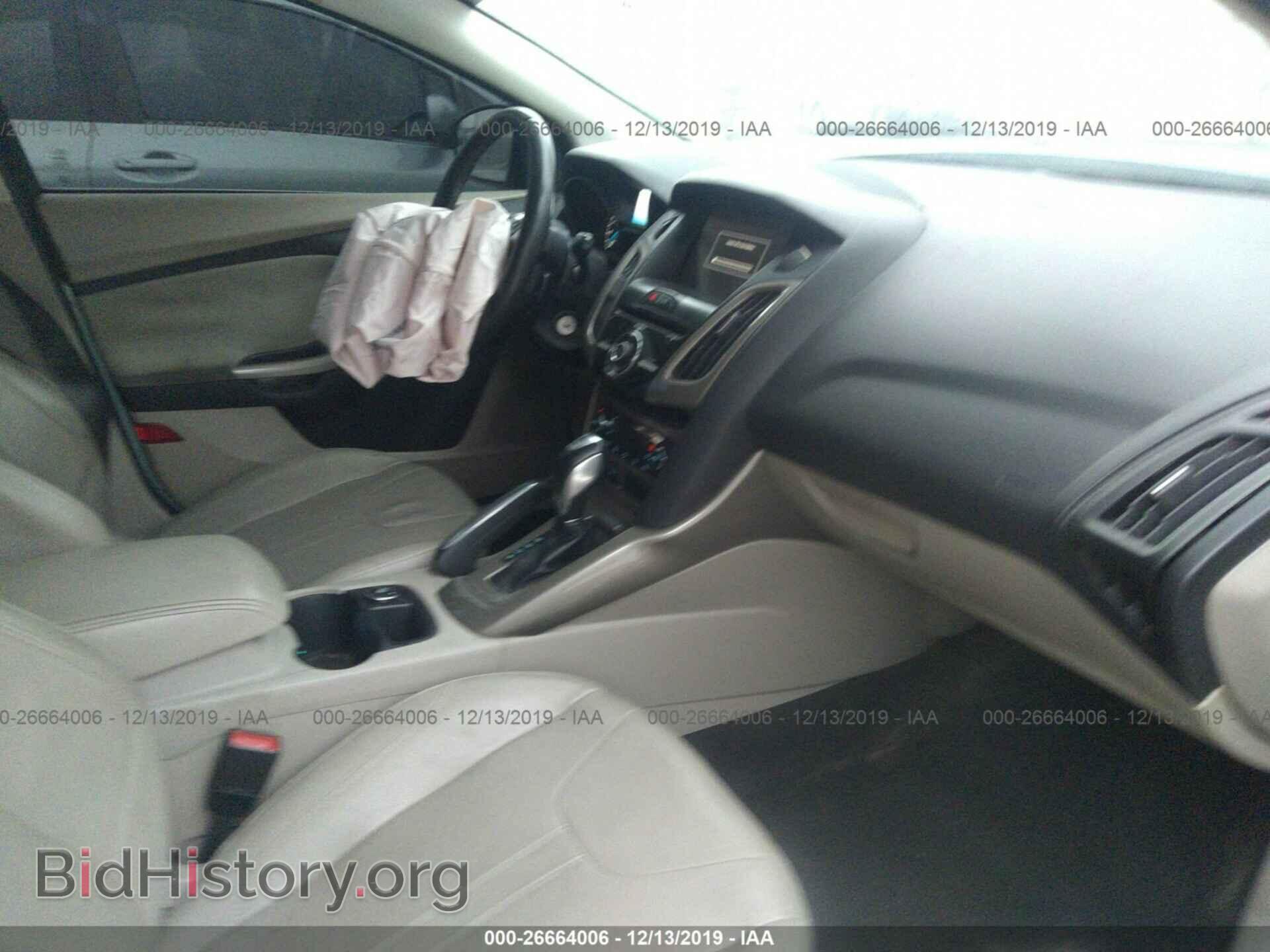 2012 Ford Focus - VIN: 1FAHP3M21CL360639 - Photo 5