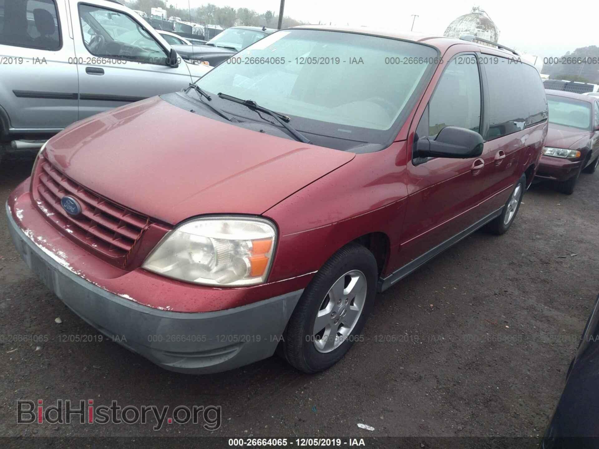 2005 FORD FREESTAR - VIN: 2FMDA576X5BA00692 - Фото 2