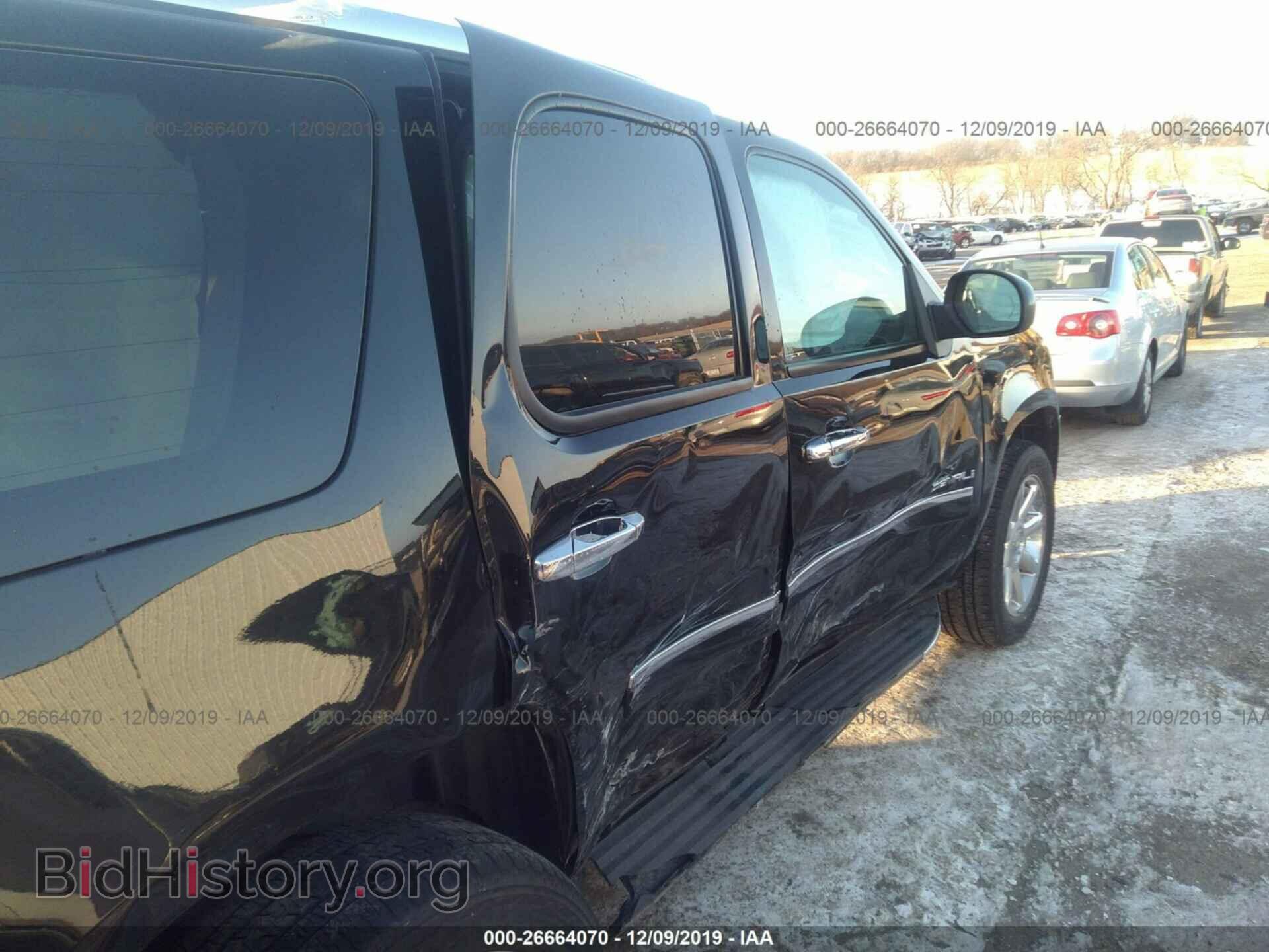 2011 GMC YUKON - VIN: 1GKS2EEF3BR359715 - Фото 6