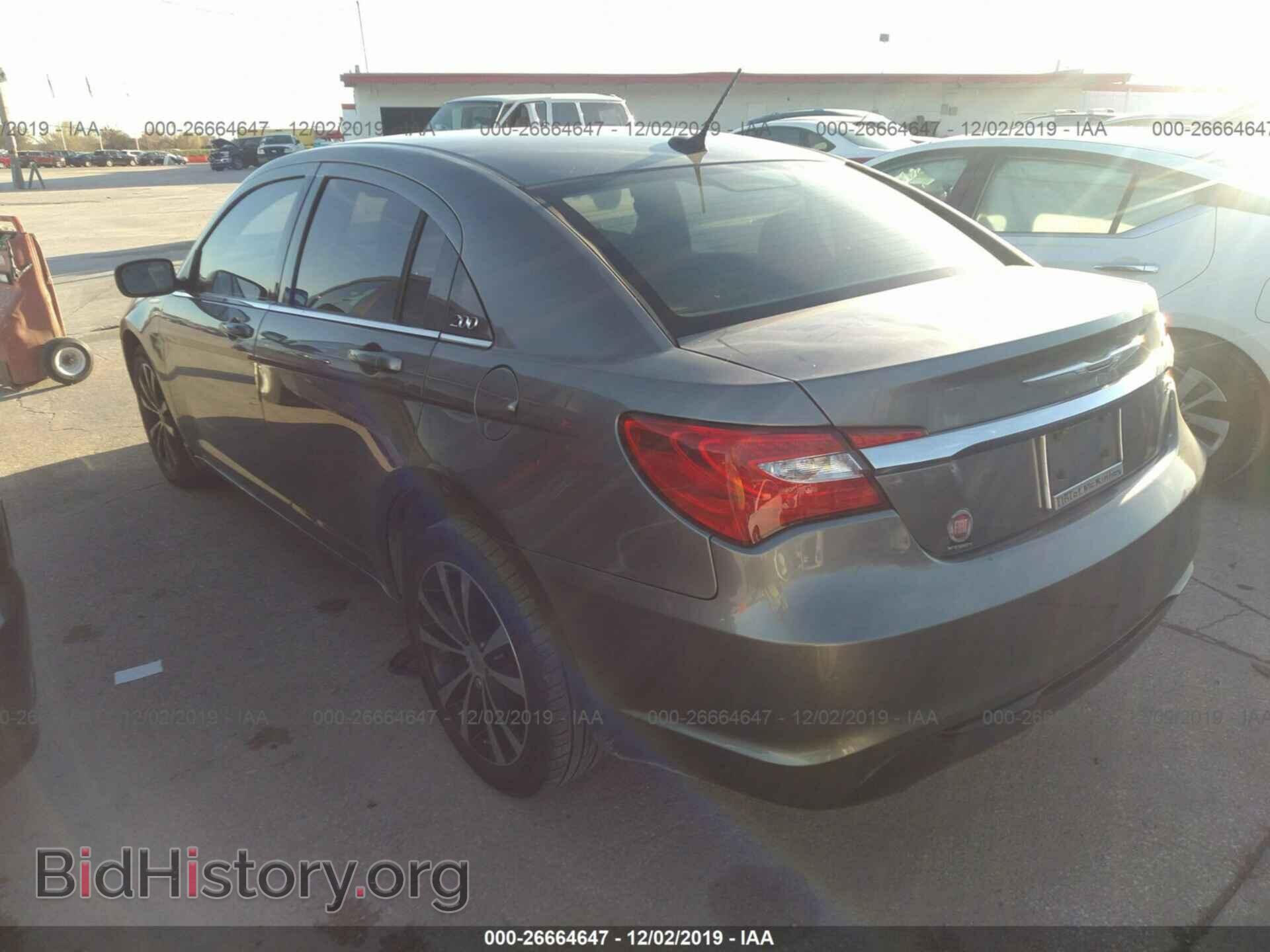 2012 CHRYSLER 200 - VIN: 1C3CCBHG9CN210318 - Фото 3