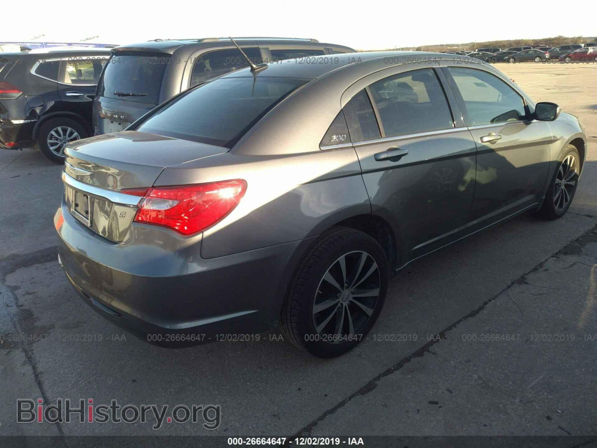 2012 CHRYSLER 200 - VIN: 1C3CCBHG9CN210318 - Фото 4