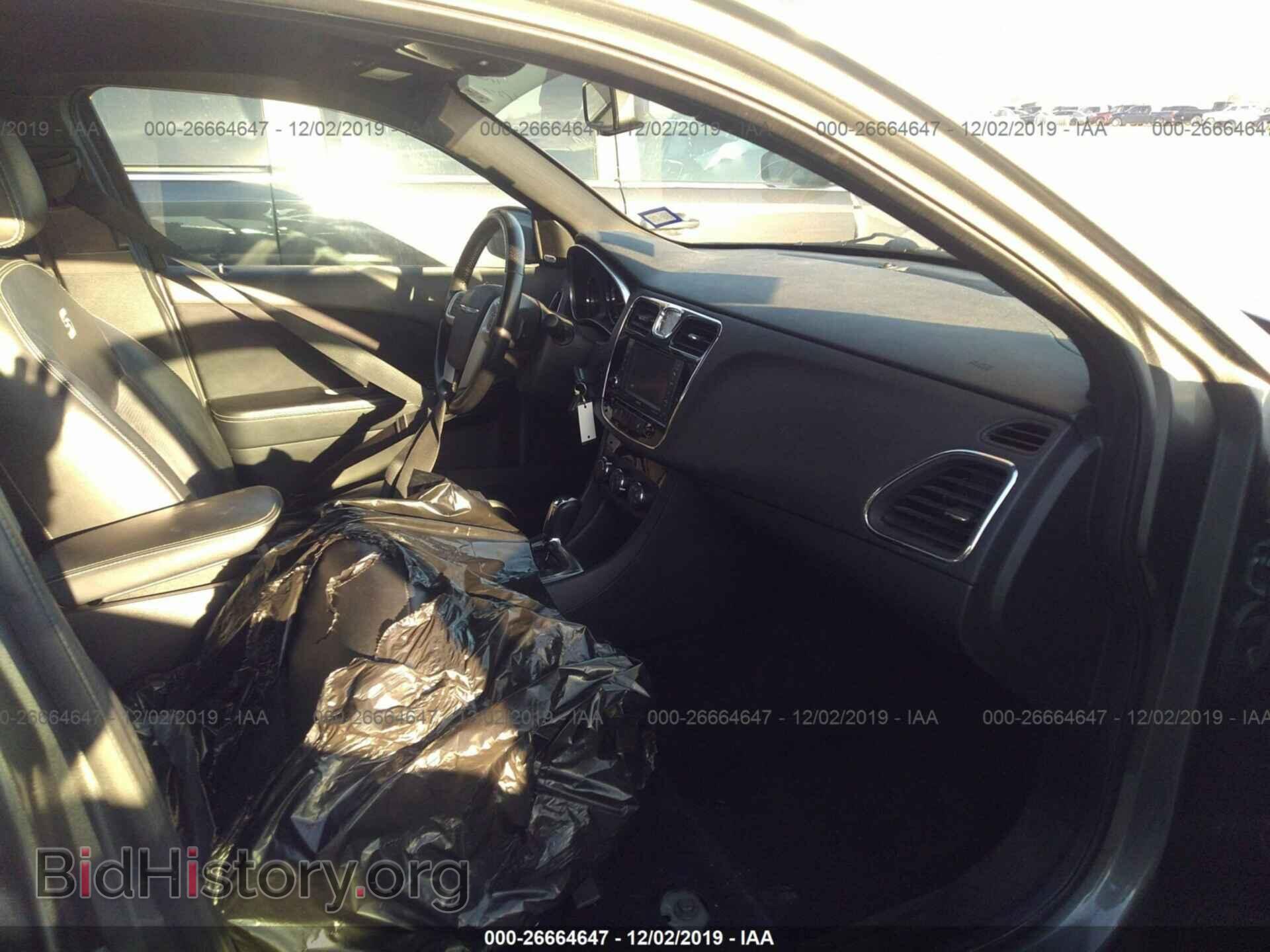 2012 CHRYSLER 200 - VIN: 1C3CCBHG9CN210318 - Фото 5