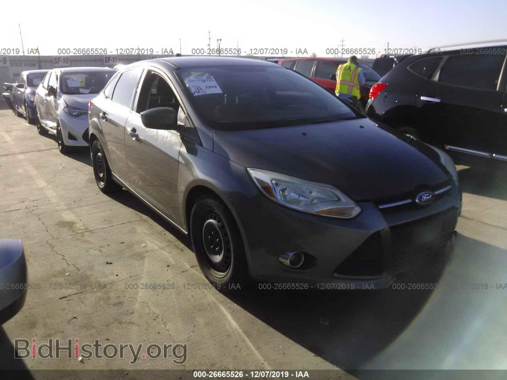 Photo 1FAHP3F2XCL361916 - FORD FOCUS 2012