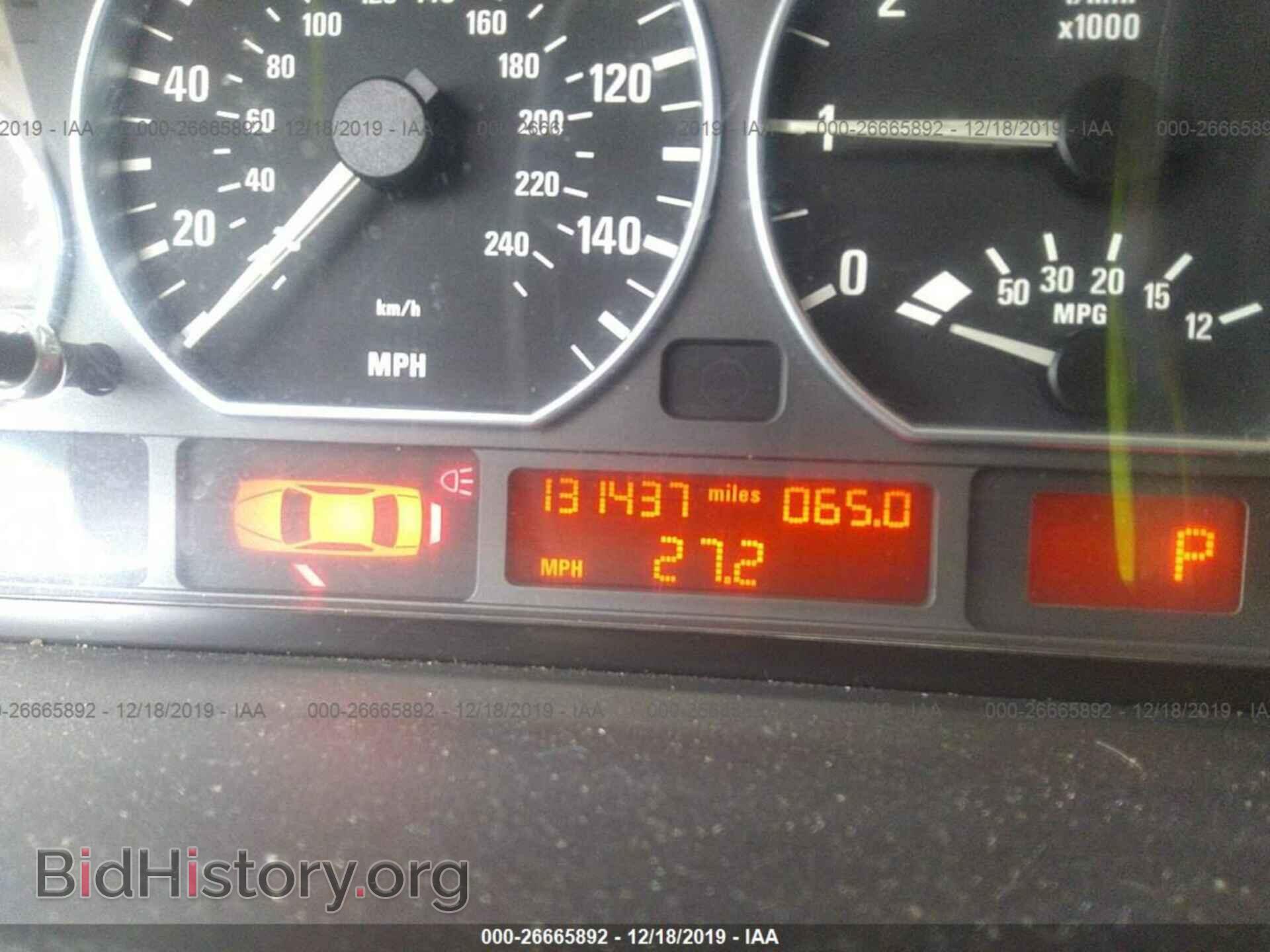 2002 BMW 330 - VIN: WBAEV53472KM17476 - Фото 7