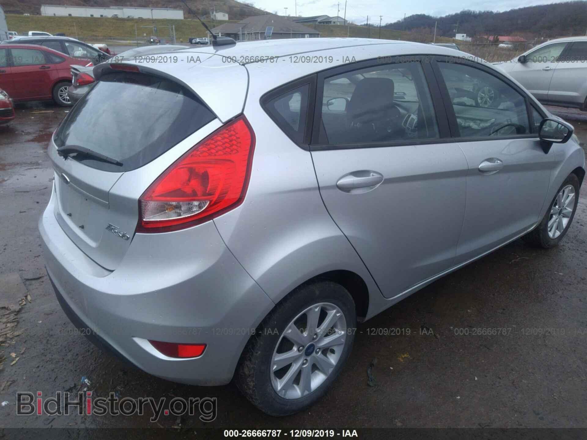 2012 Ford Fiesta - VIN: 3FADP4EJ2CM194303 - Photo 4