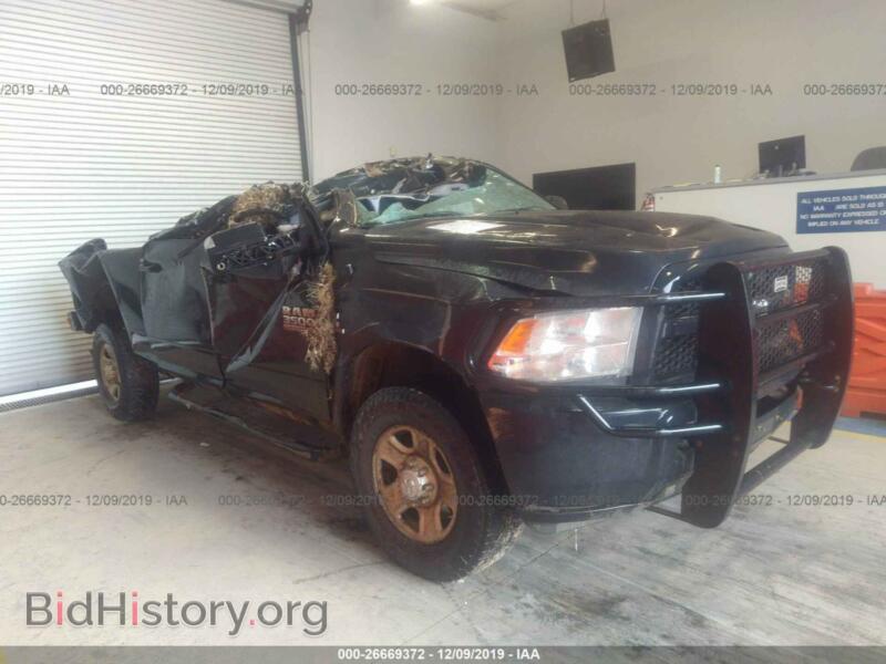 2014 RAM 3500 ST (VIN 3C63R3CL2EG326063) — фото 1 из 11, IAAI, повреждение: правый бок