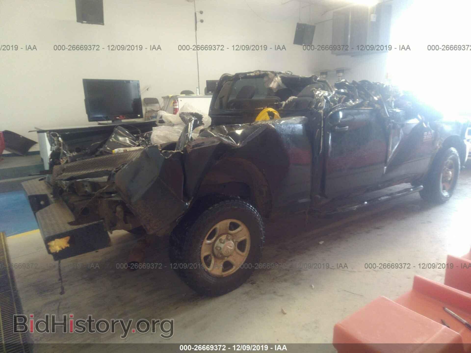 2014 RAM 3500 - VIN: 3C63R3CL2EG326063 - Photo 4