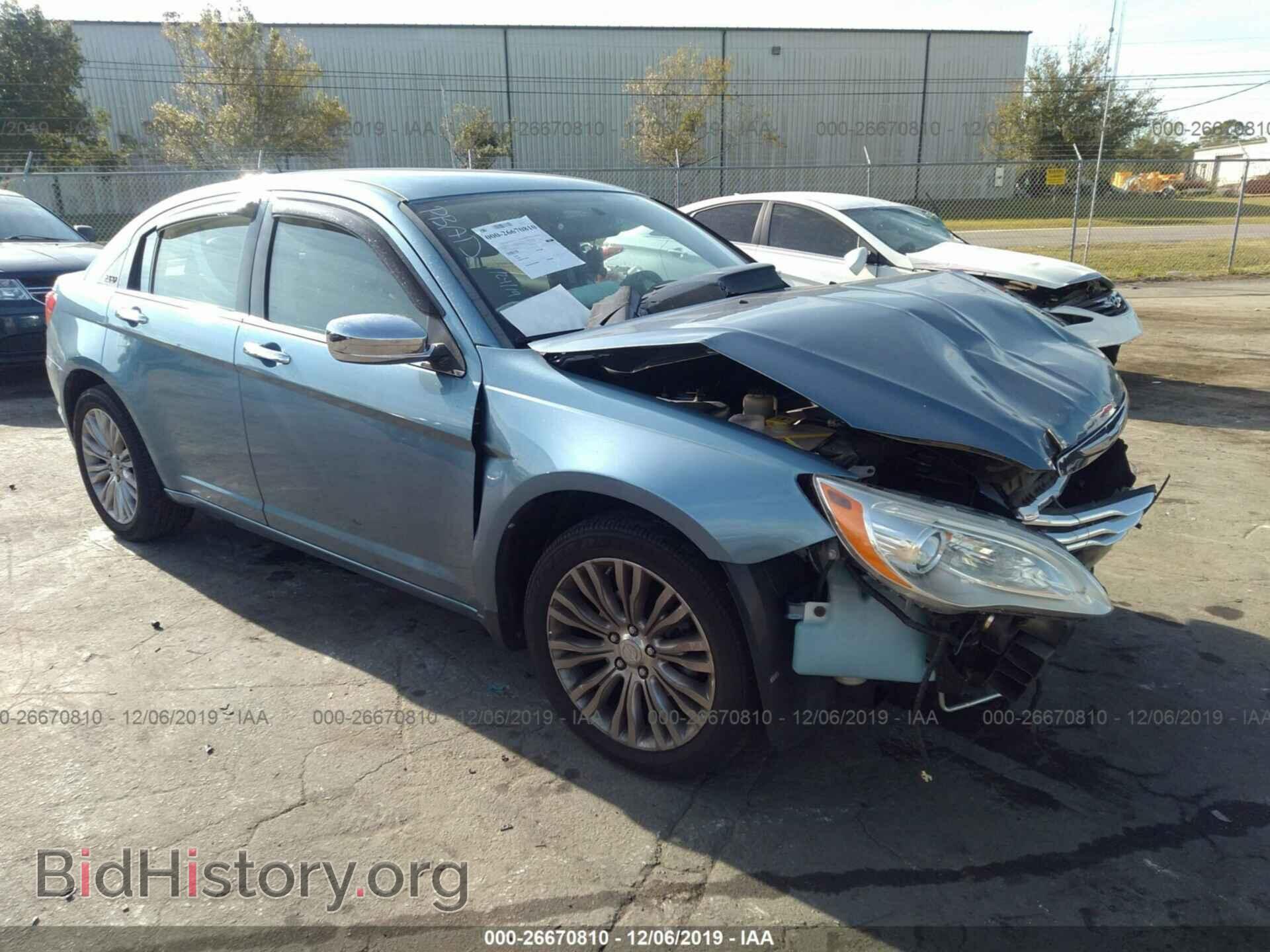Photo 1C3BC2FB2BN533711 - CHRYSLER 200 2011