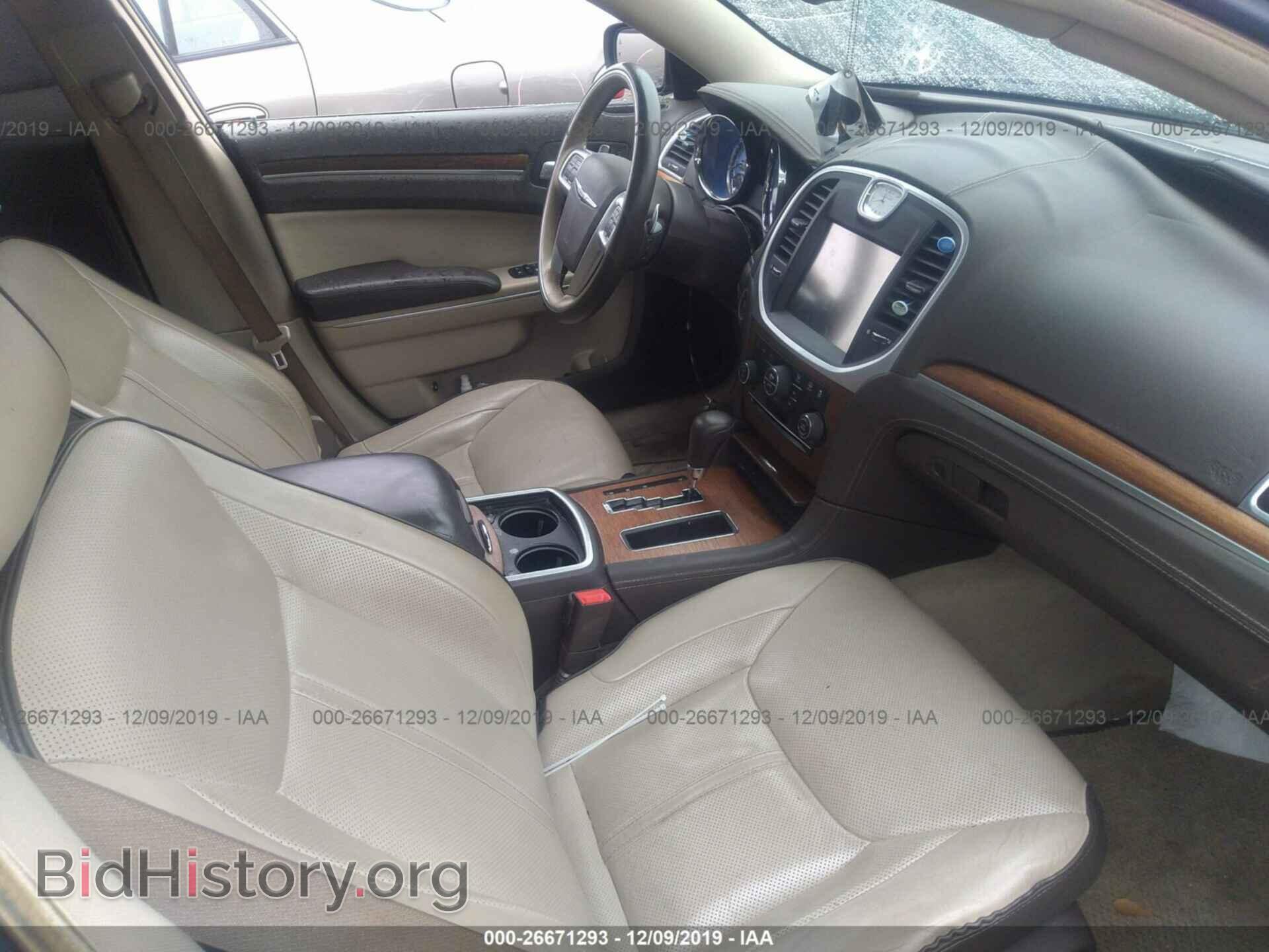 2013 Chrysler 300c - VIN: 2C3CCAPT5DH564355 - Фото 5