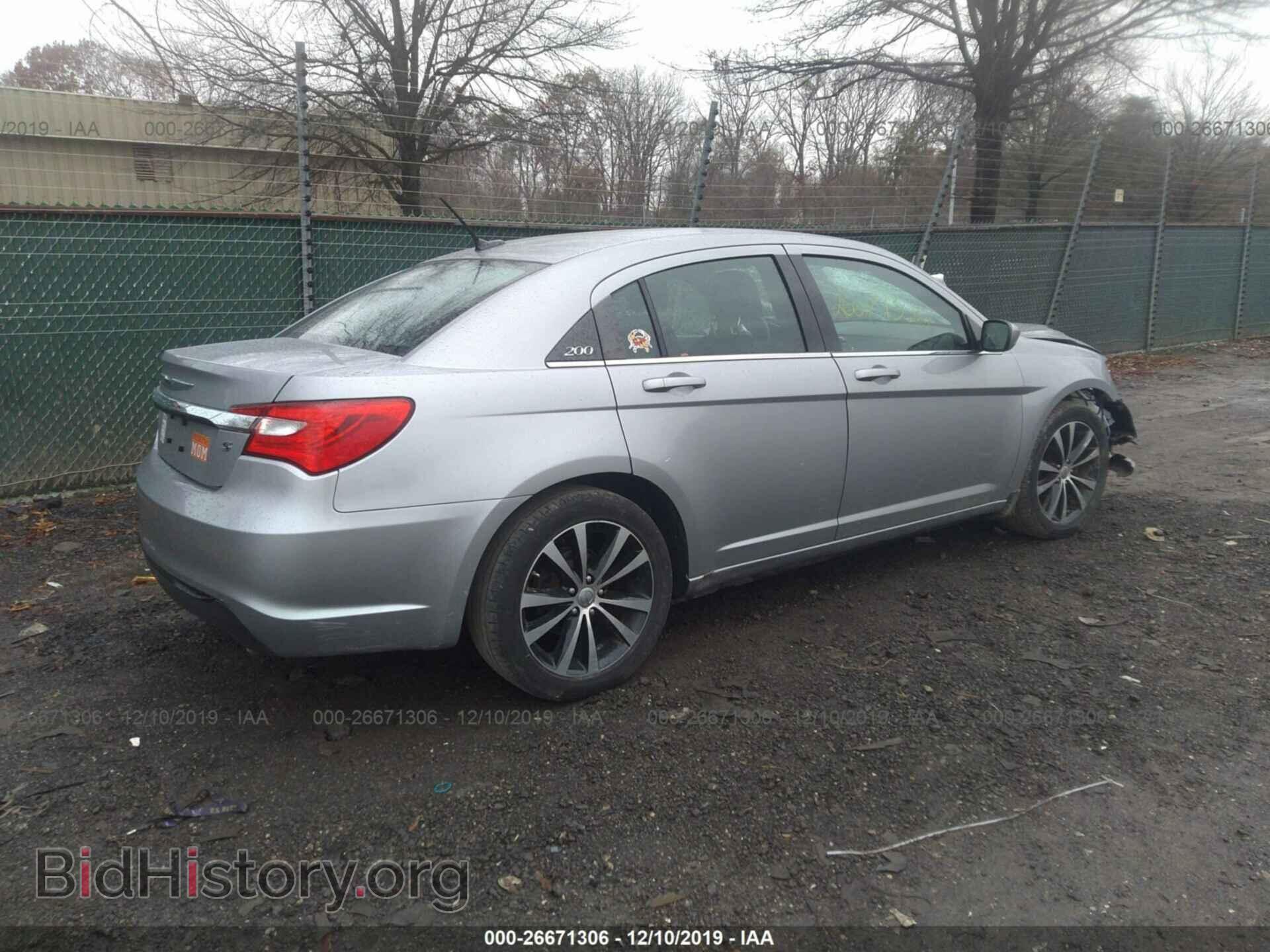 2013 Chrysler 200 - VIN: 1C3CCBBG7DN720063 - Фото 4