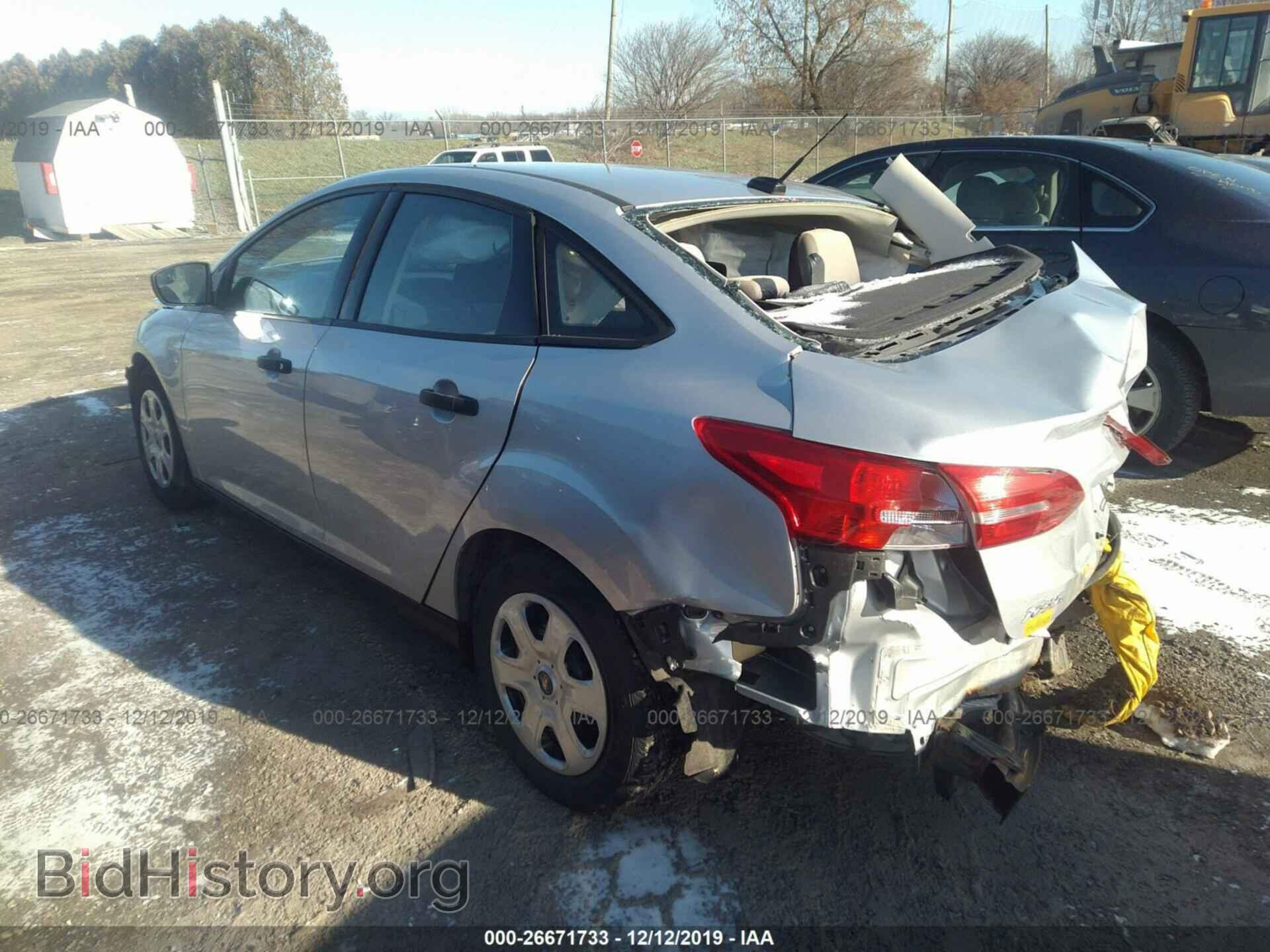2016 Ford Focus - VIN: 1FADP3E2XGL292649 - Фото 3