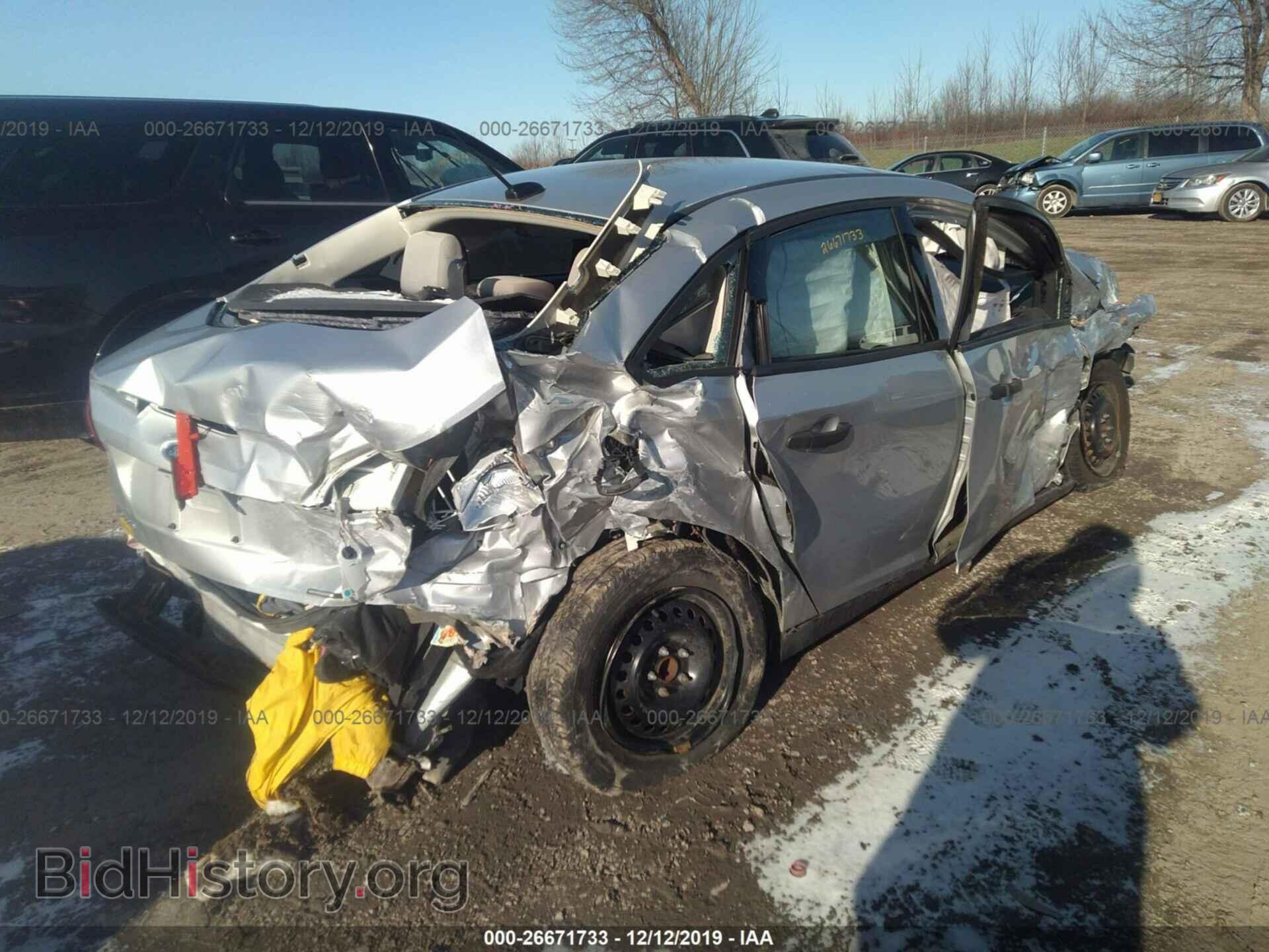 2016 Ford Focus - VIN: 1FADP3E2XGL292649 - Фото 4