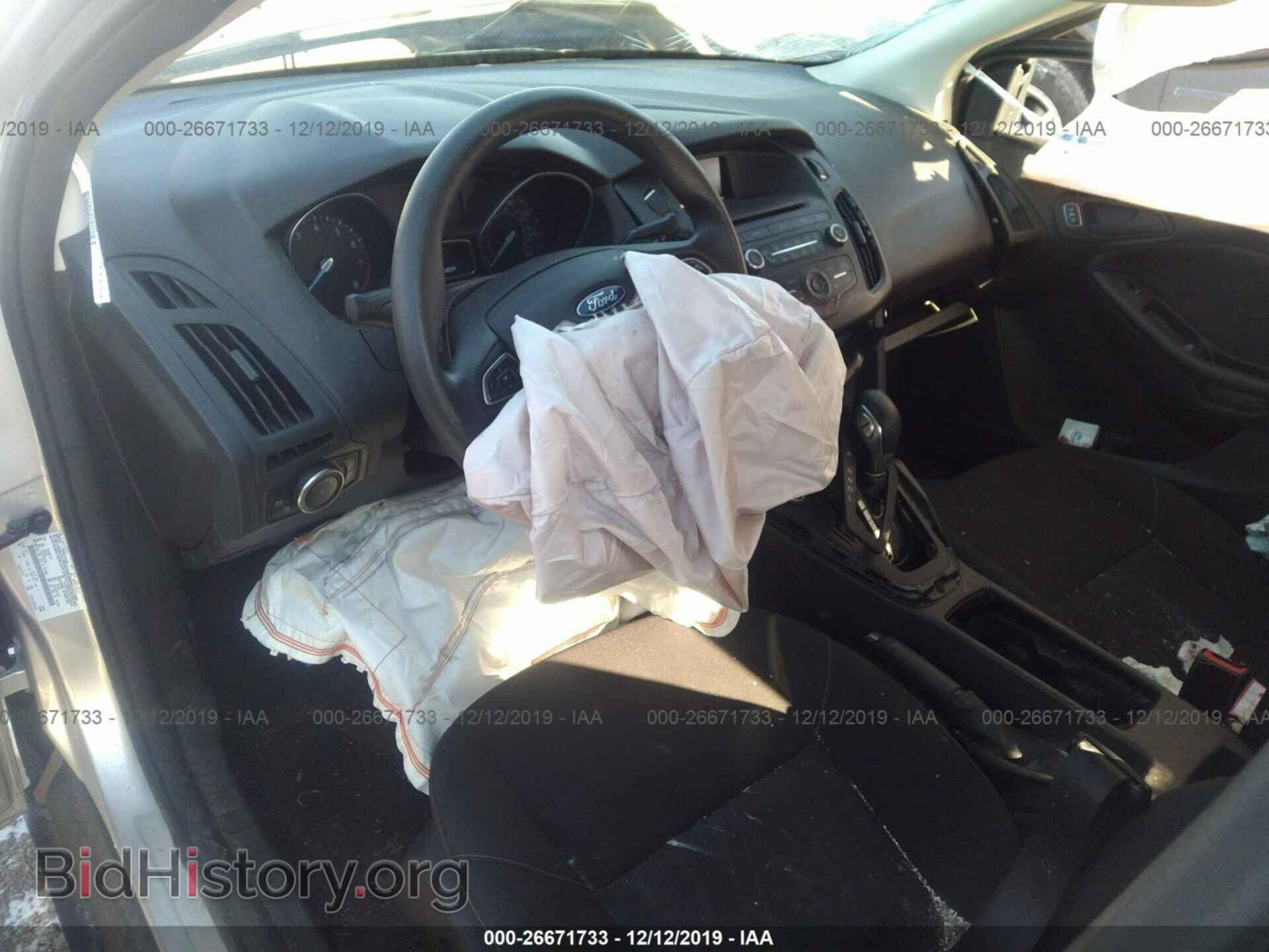 2016 Ford Focus - VIN: 1FADP3E2XGL292649 - Фото 5