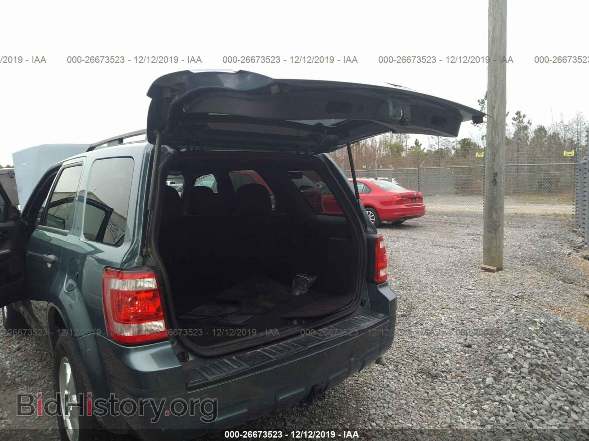 2011 Ford Escape - VIN: 1FMCU0DG2BKC21756 - Photo 8