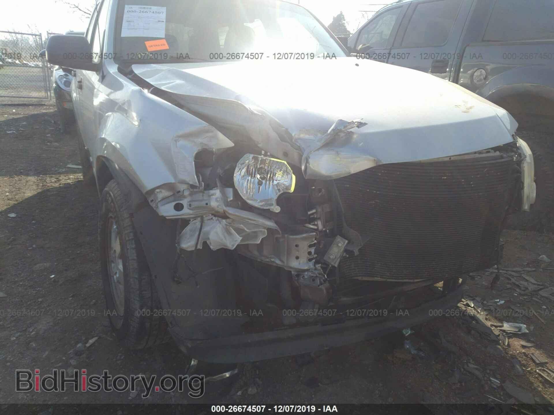 2011 Ford Escape - VIN: 1FMCU9D72BKB26215 - Фото 6