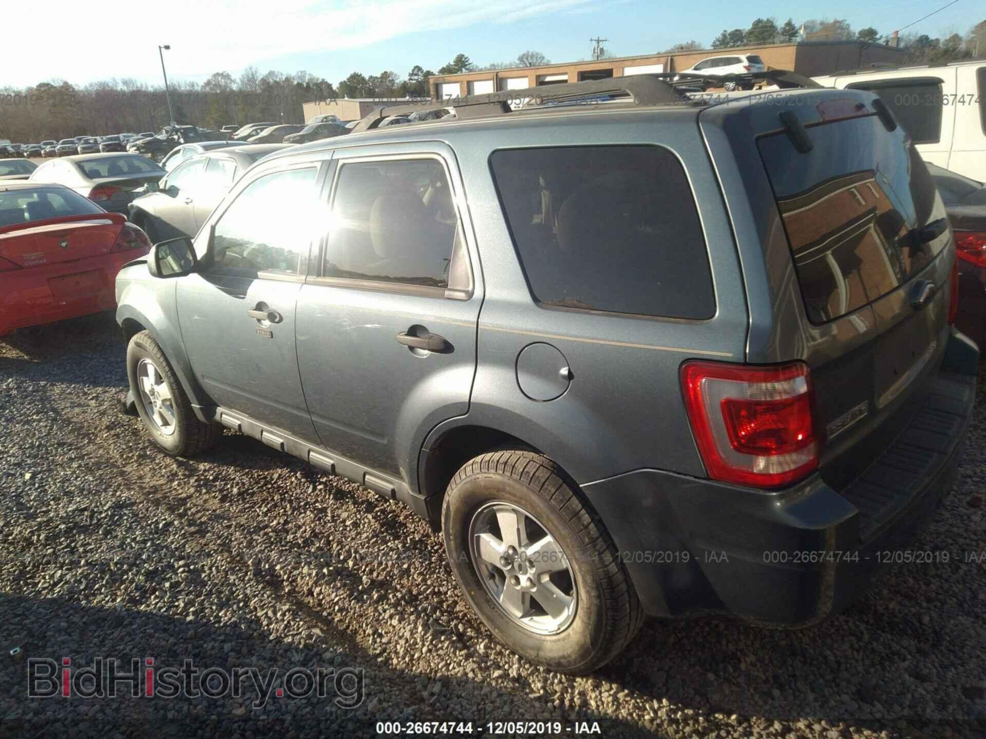 2011 FORD ESCAPE - VIN: 1FMCU0DG7BKB50702 - Photo 3