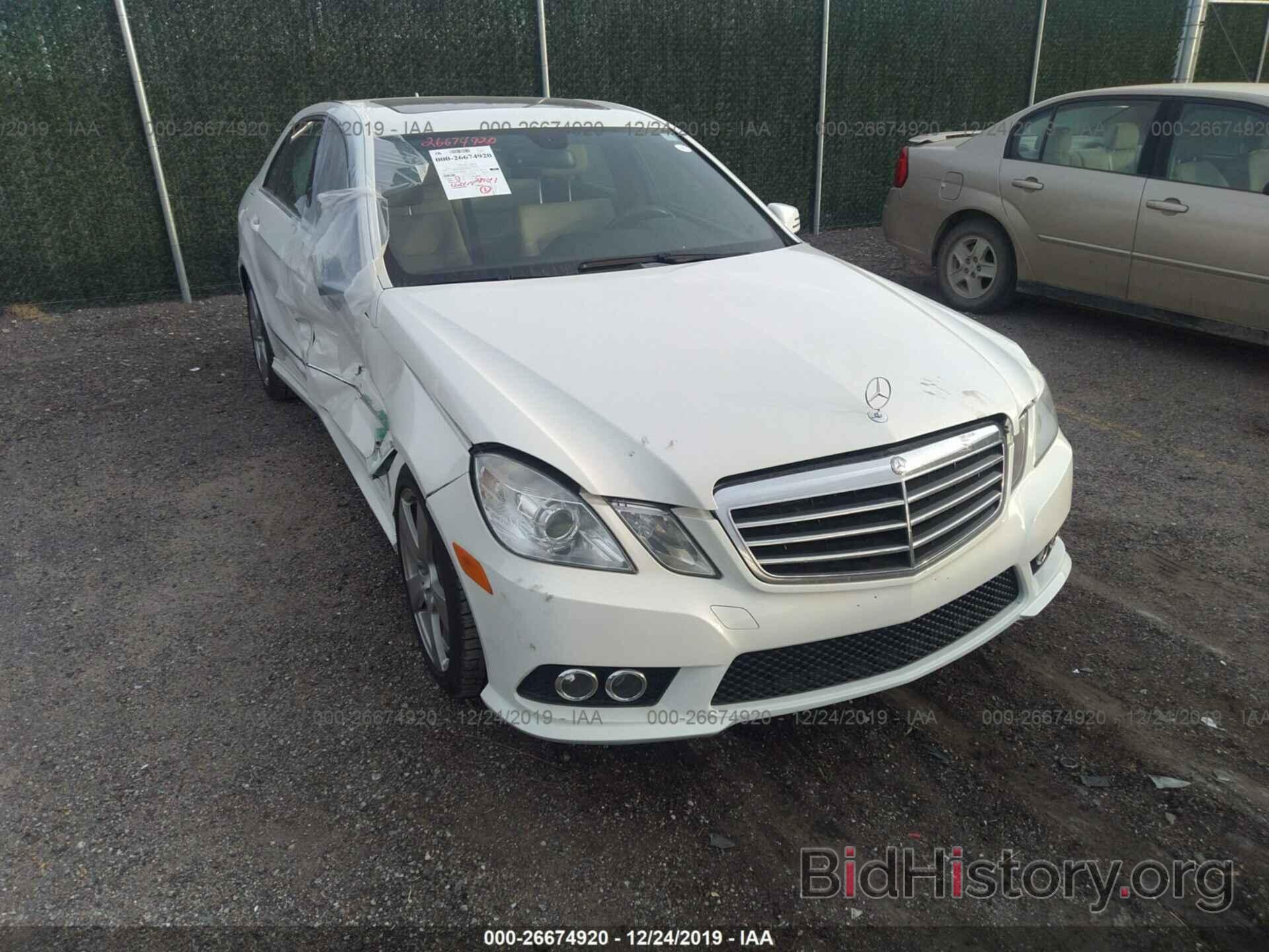 Photo WDDHF8HB8AA100306 - MERCEDES-BENZ E-CLASS 2010