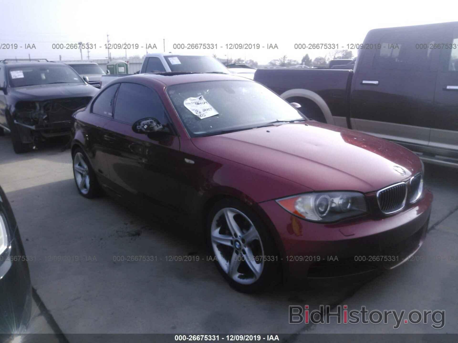 Photo WBAUC73599VK94570 - BMW 135 2009