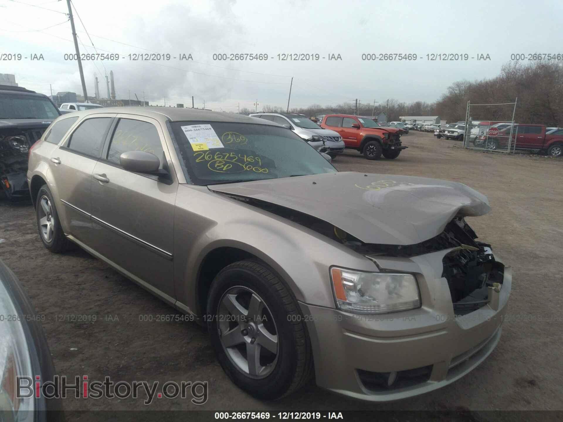 Фотография 2D4FV37VX8H232386 - DODGE MAGNUM 2008