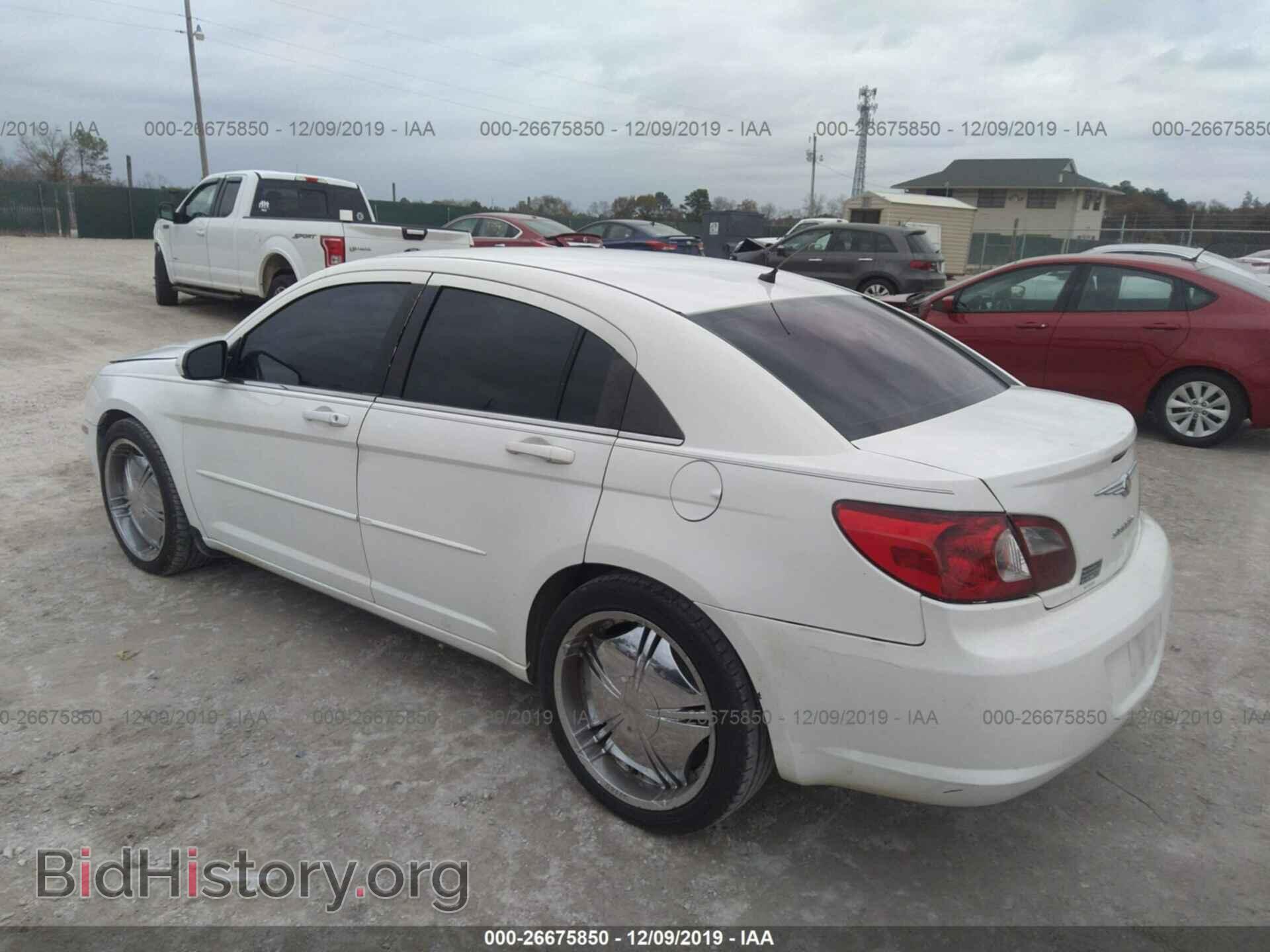2007 Chrysler Sebring - VIN: 1C3LC46K97N552845 - Фото 3