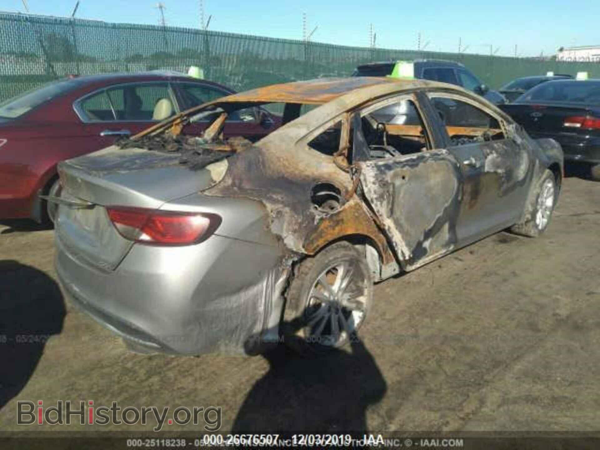 2015 Chrysler 200 - VIN: 1C3CCCAB4FN649113 - Фото 4