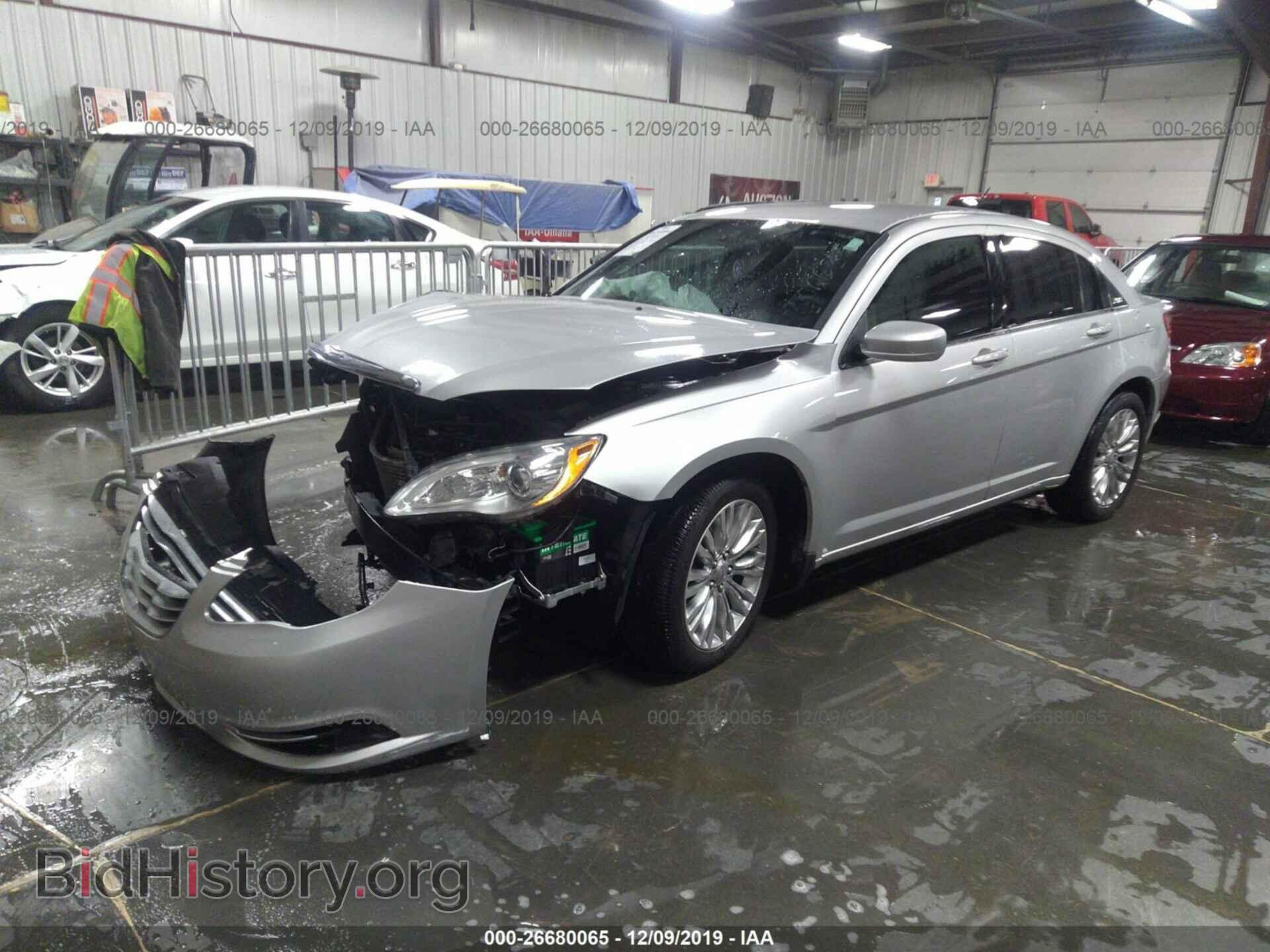 2012 CHRYSLER 200 - VIN: 1C3CCBAB1CN145463 - Photo 2