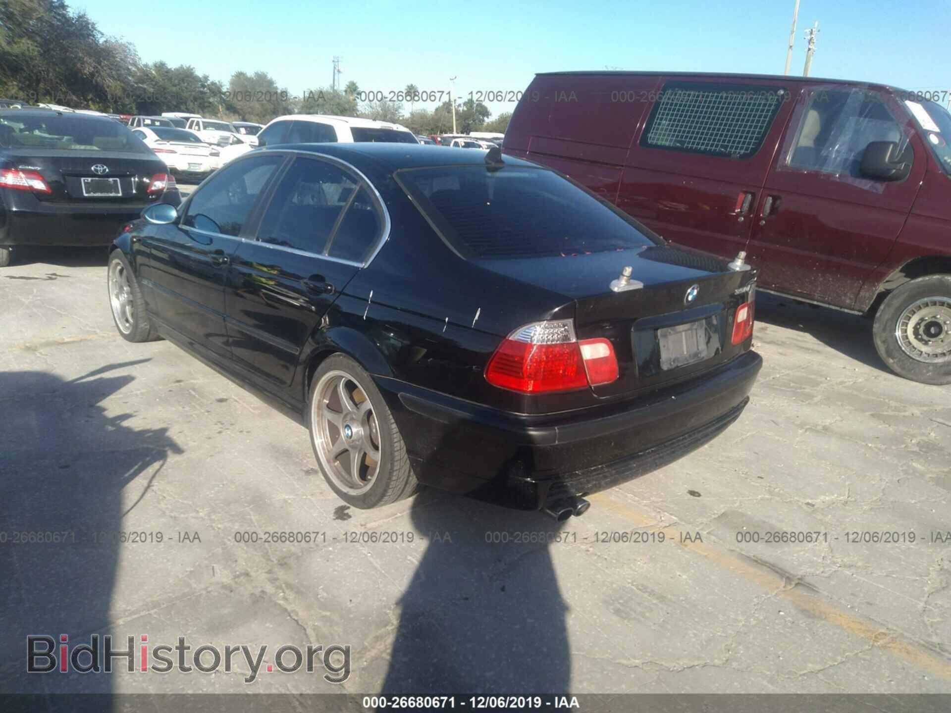 2004 BMW 330 - VIN: WBAEV53484KM06554 - Photo 3