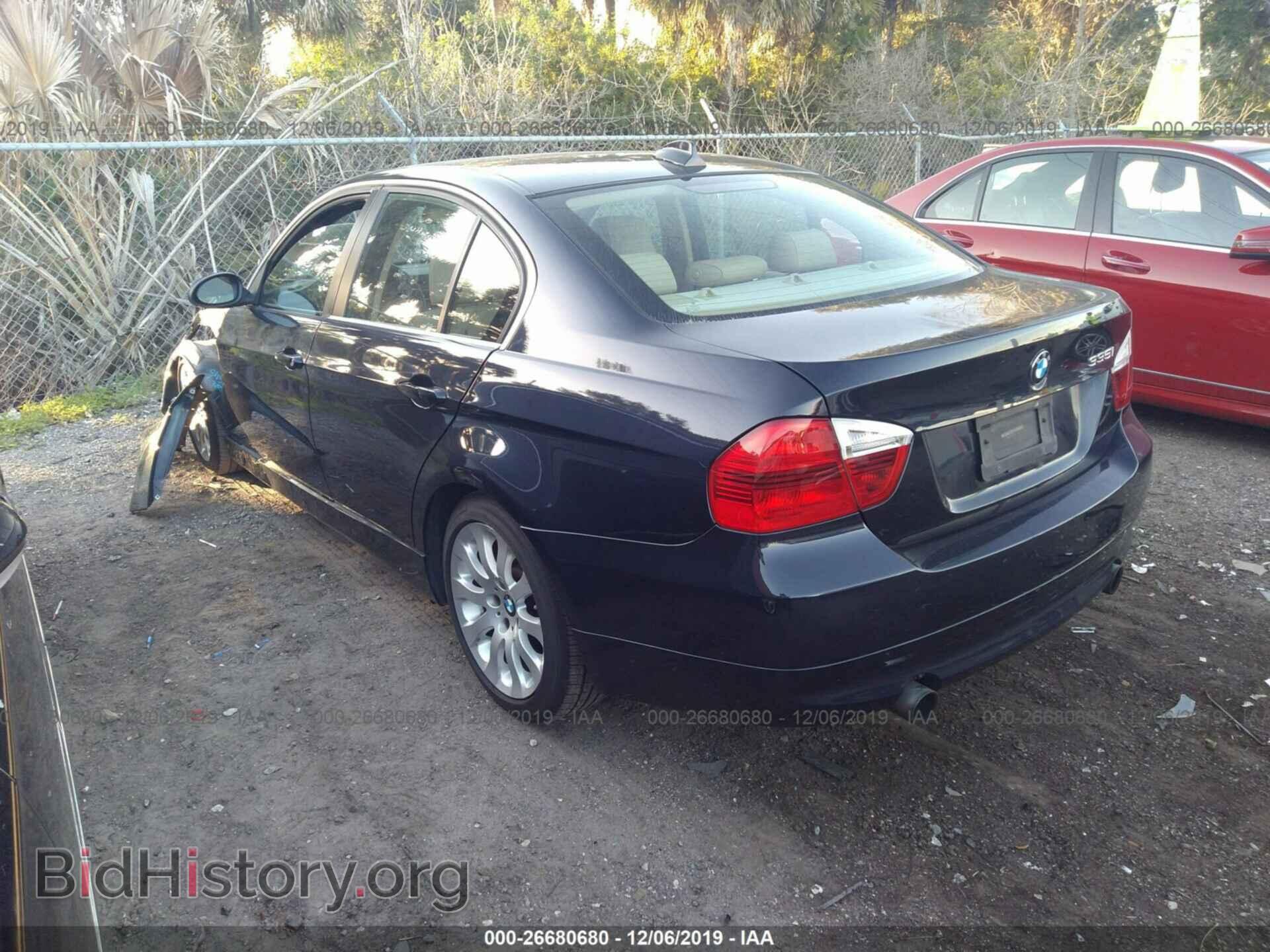 2008 BMW 335 - VIN: WBAVB735X8KY65572 - Фото 3