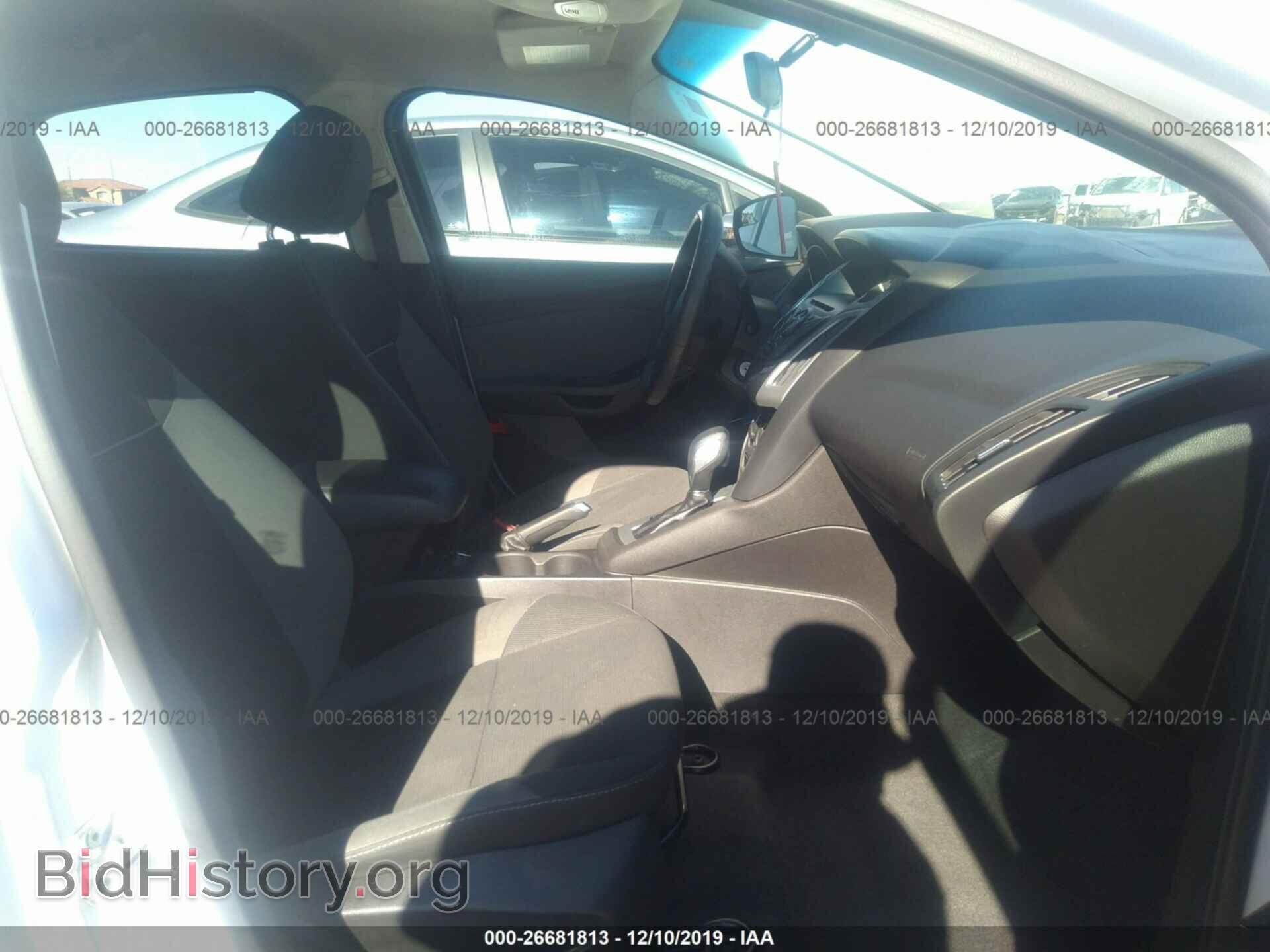 2014 Ford Focus - VIN: 1FADP3F21EL453773 - Photo 5
