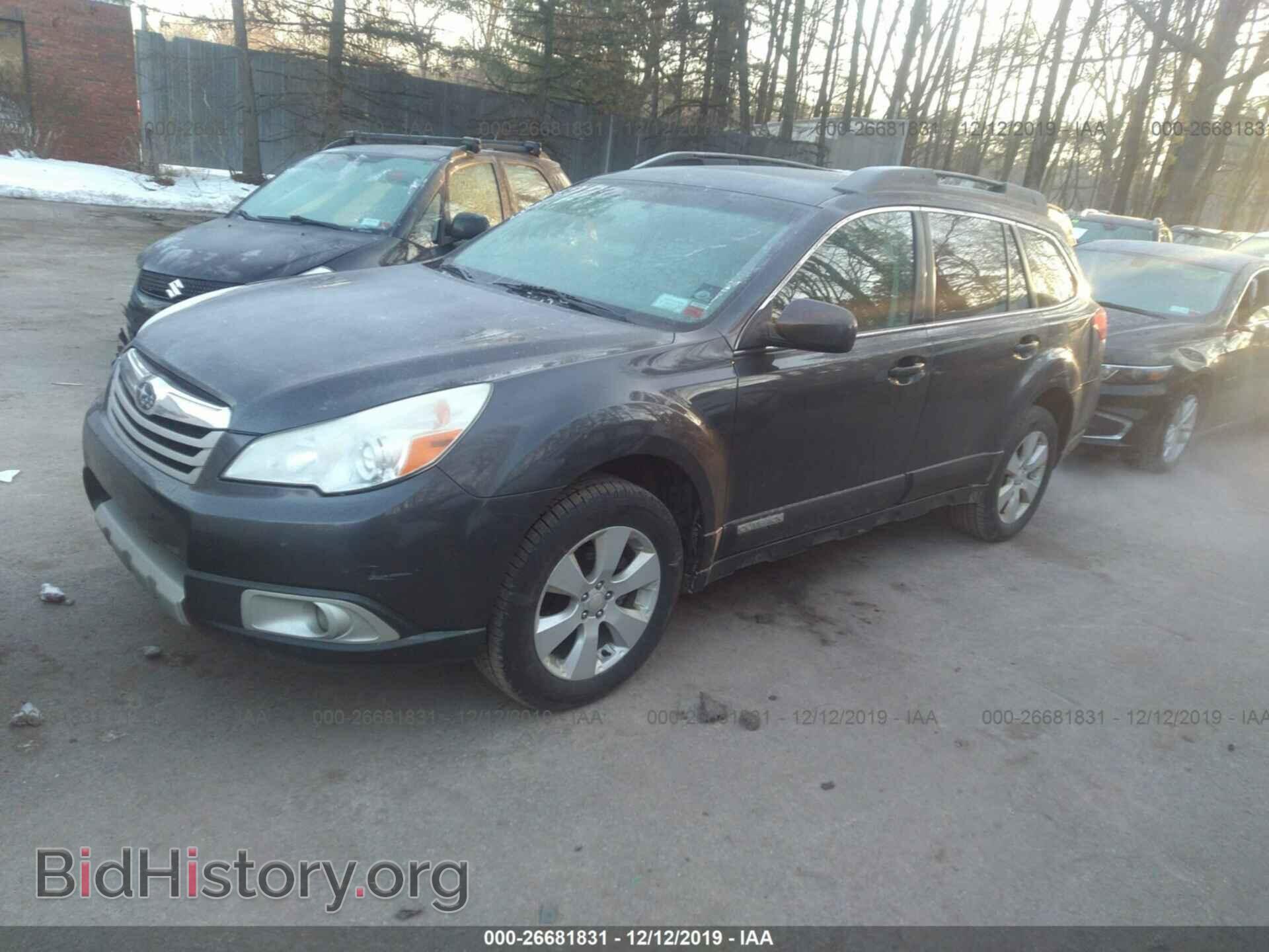 2011 SUBARU OUTBACK - VIN: 4S4BRBKC8B3330449 - Фото 2