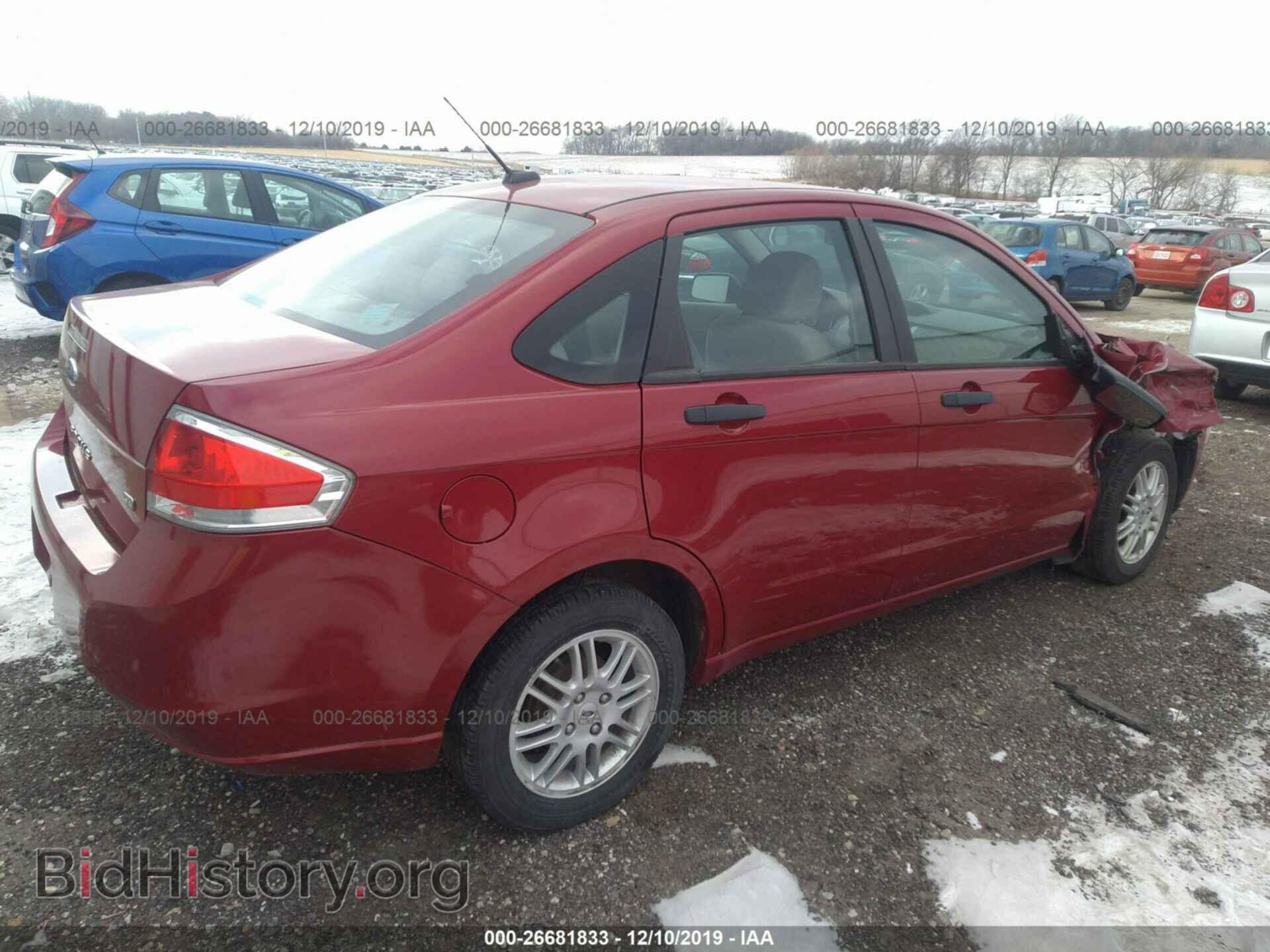 2011 FORD FOCUS - VIN: 1FAHP3FN8BW166663 - Фото 4