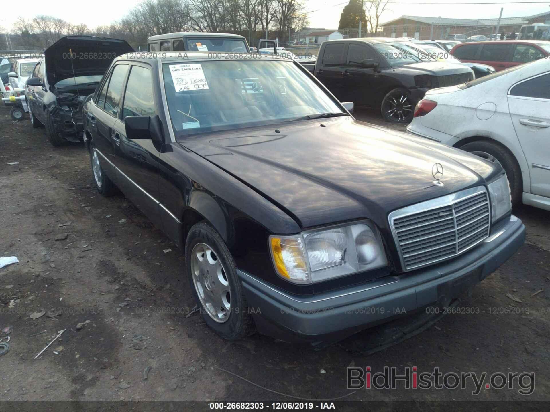 Photo WDBEA32E1SC183289 - MERCEDES-BENZ E 1995