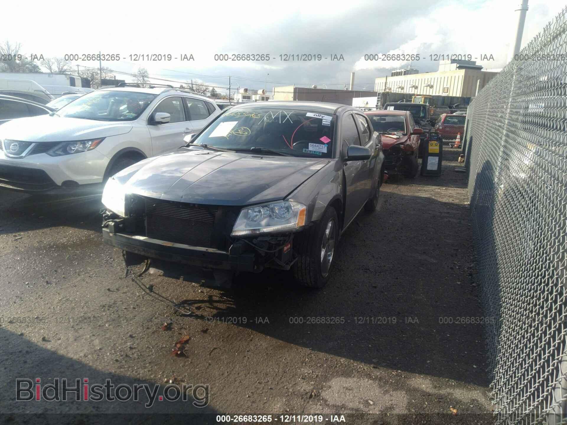 2011 DODGE AVENGER - VIN: 1B3BD2FG5BN598381 - Photo 2