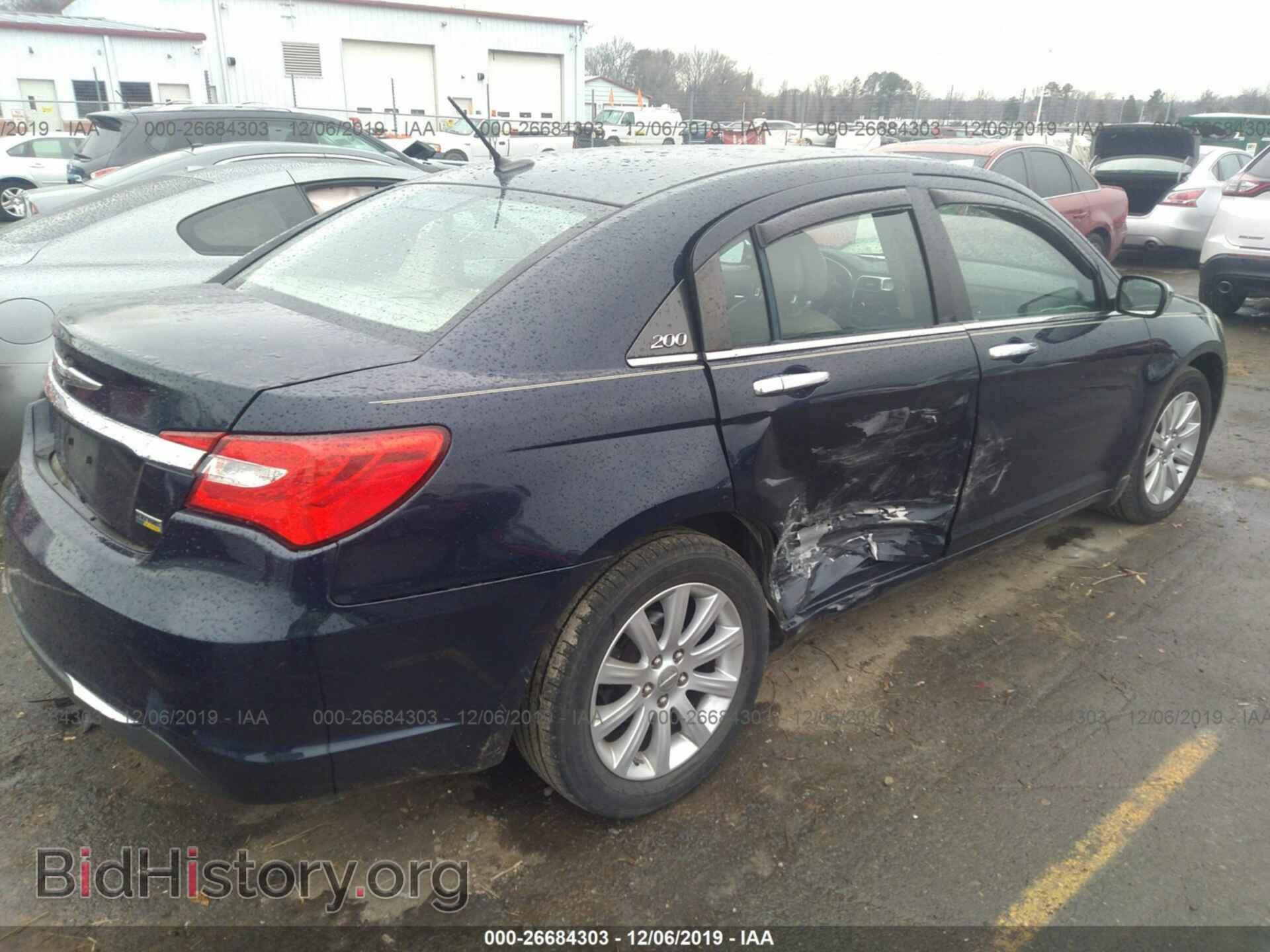 2013 CHRYSLER 200 - VIN: 1C3CCBCGXDN532801 - Photo 4