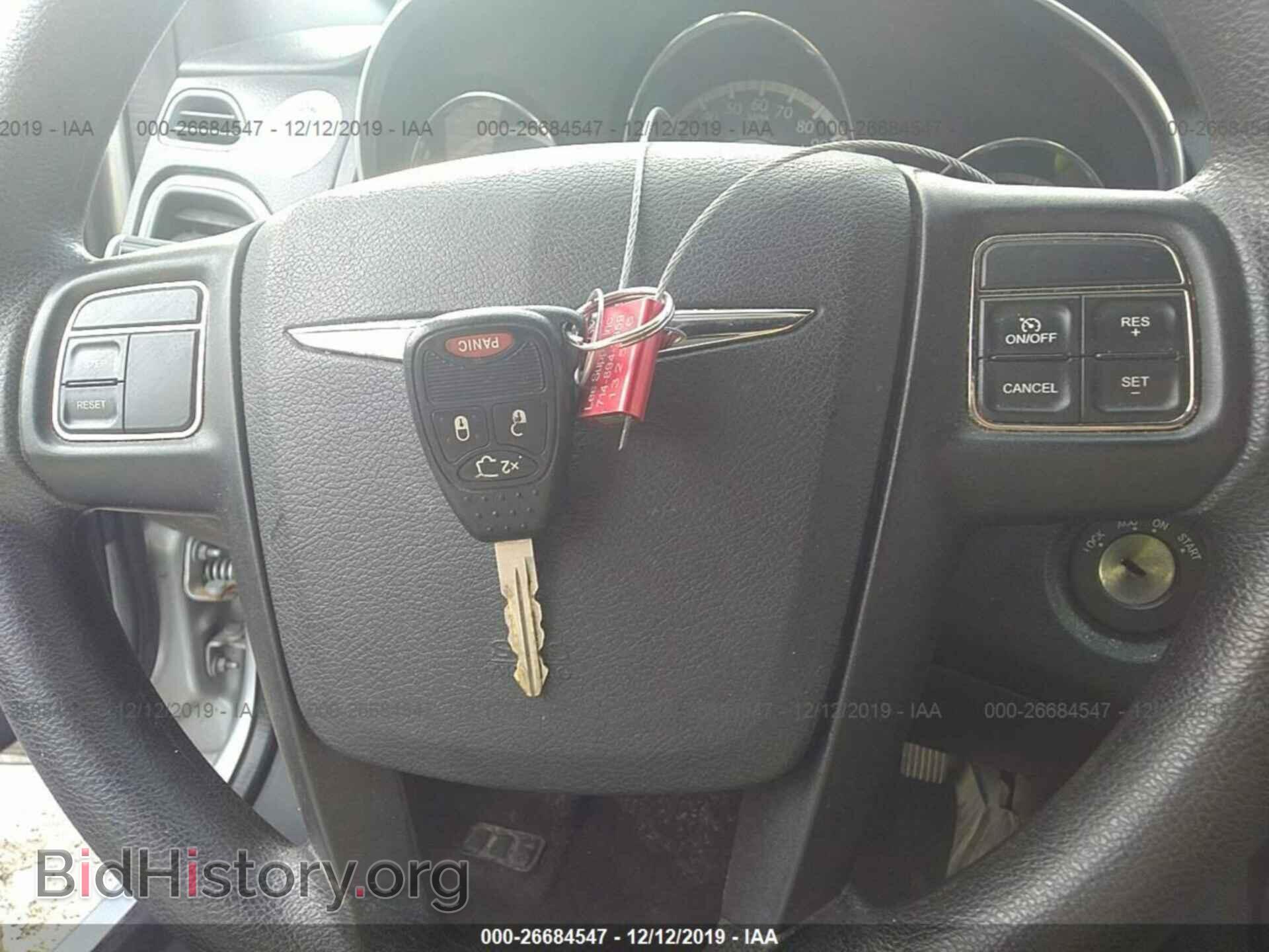 2012 CHRYSLER 200 - VIN: 1C3CCBAB0CN319829 - Photo 11