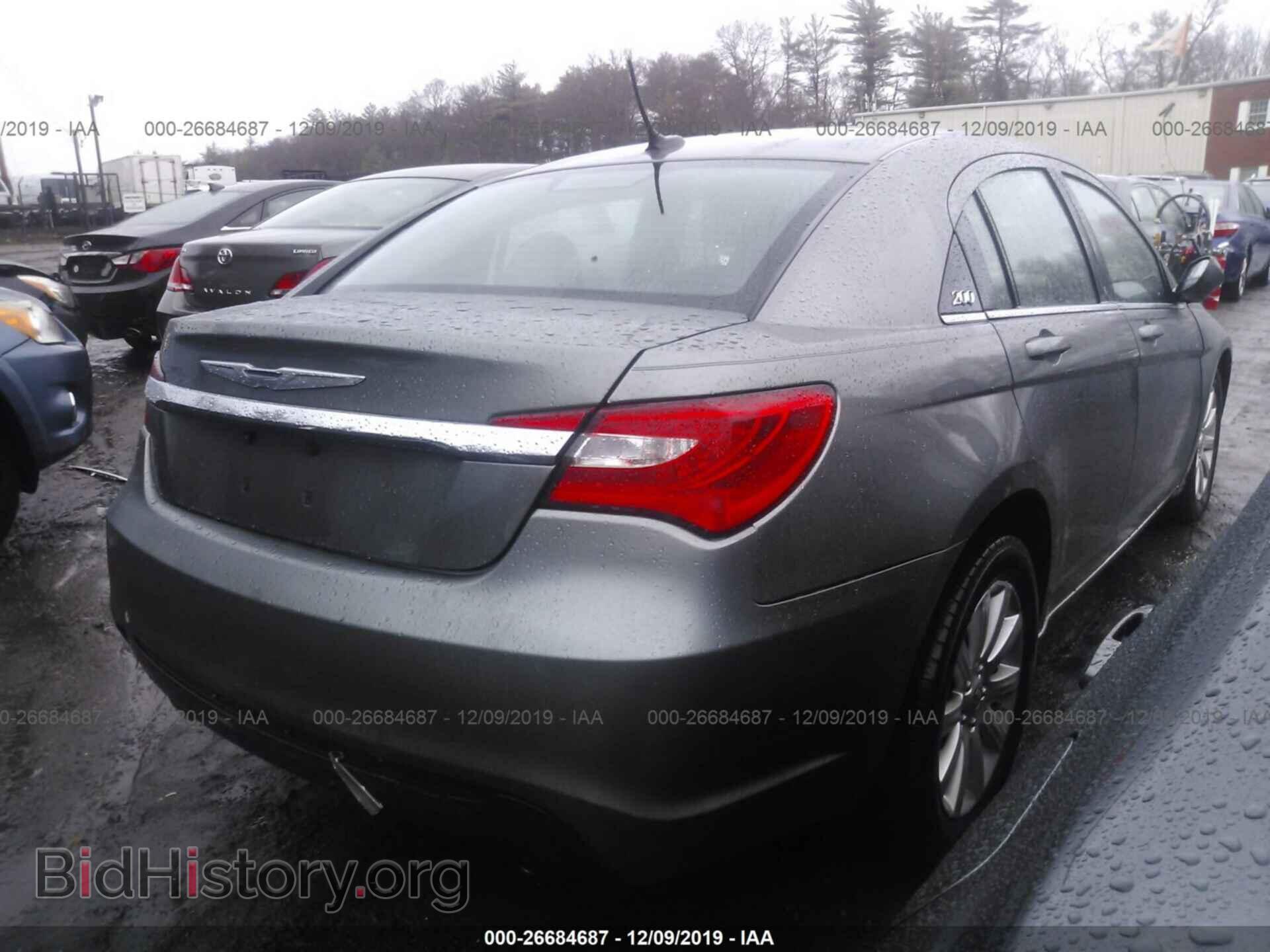 2012 Chrysler 200 - VIN: 1C3CCBBG8CN234179 - Фото 4