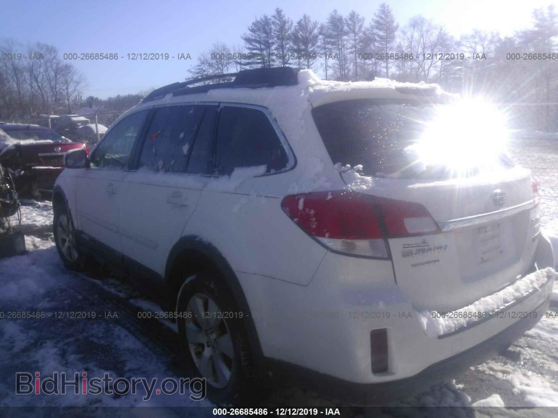 2011 Subaru Outback - VIN: 4S4BRDJC4B2371194 - Фото 3