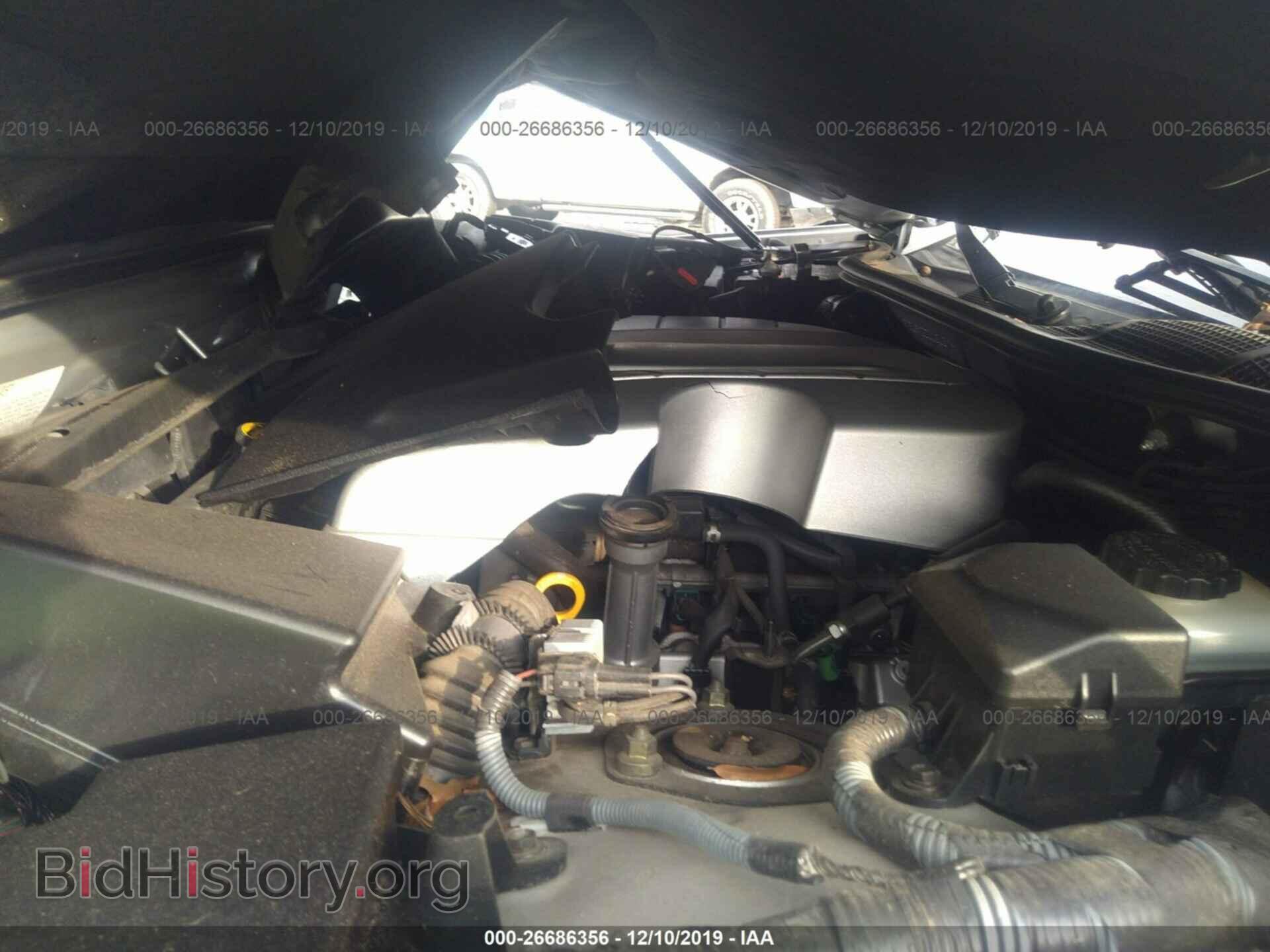 2005 Lexus LS - VIN: JTHBN36F755018687 - Photo 10