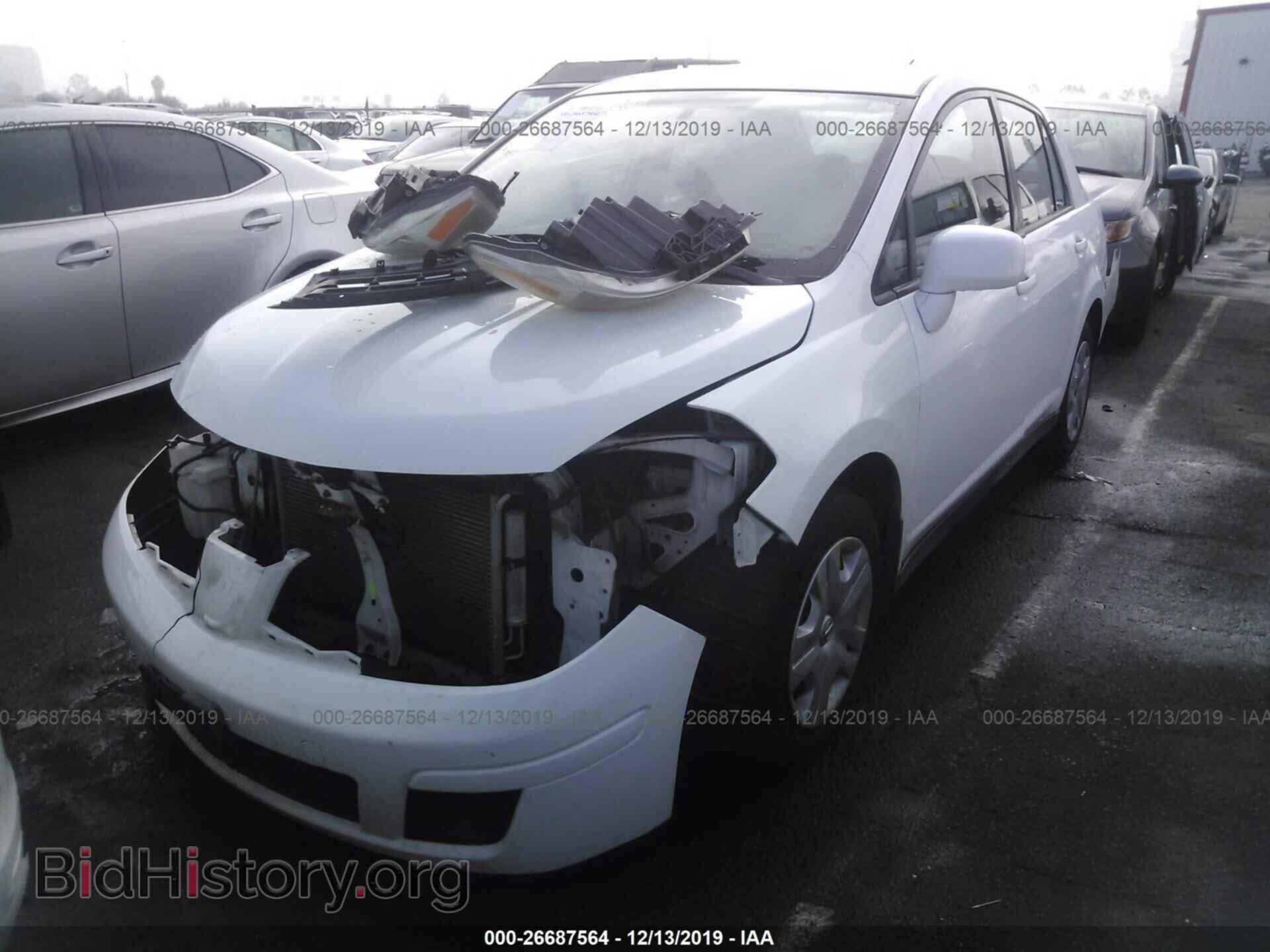 2010 Nissan Versa - VIN: 3N1BC1AP2AL365191 - Фото 2