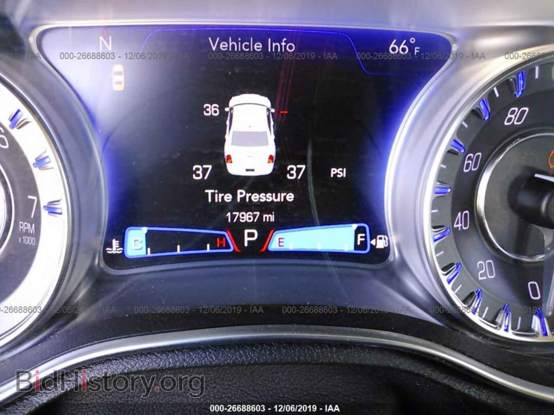 2019 CHRYSLER 300 - VIN: 2C3CCAEG1KH559916 - Фото 7