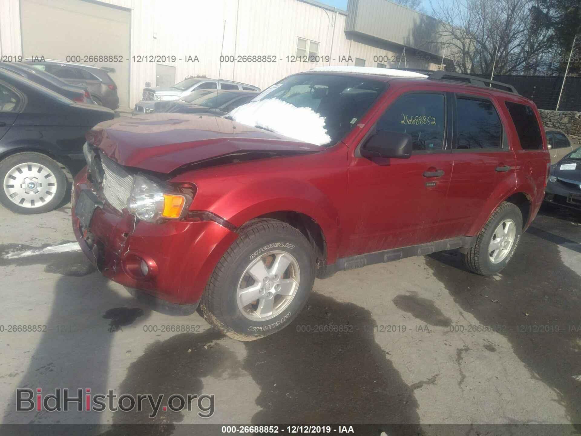 2012 Ford Escape - VIN: 1FMCU9DG2CKB47308 - Photo 2