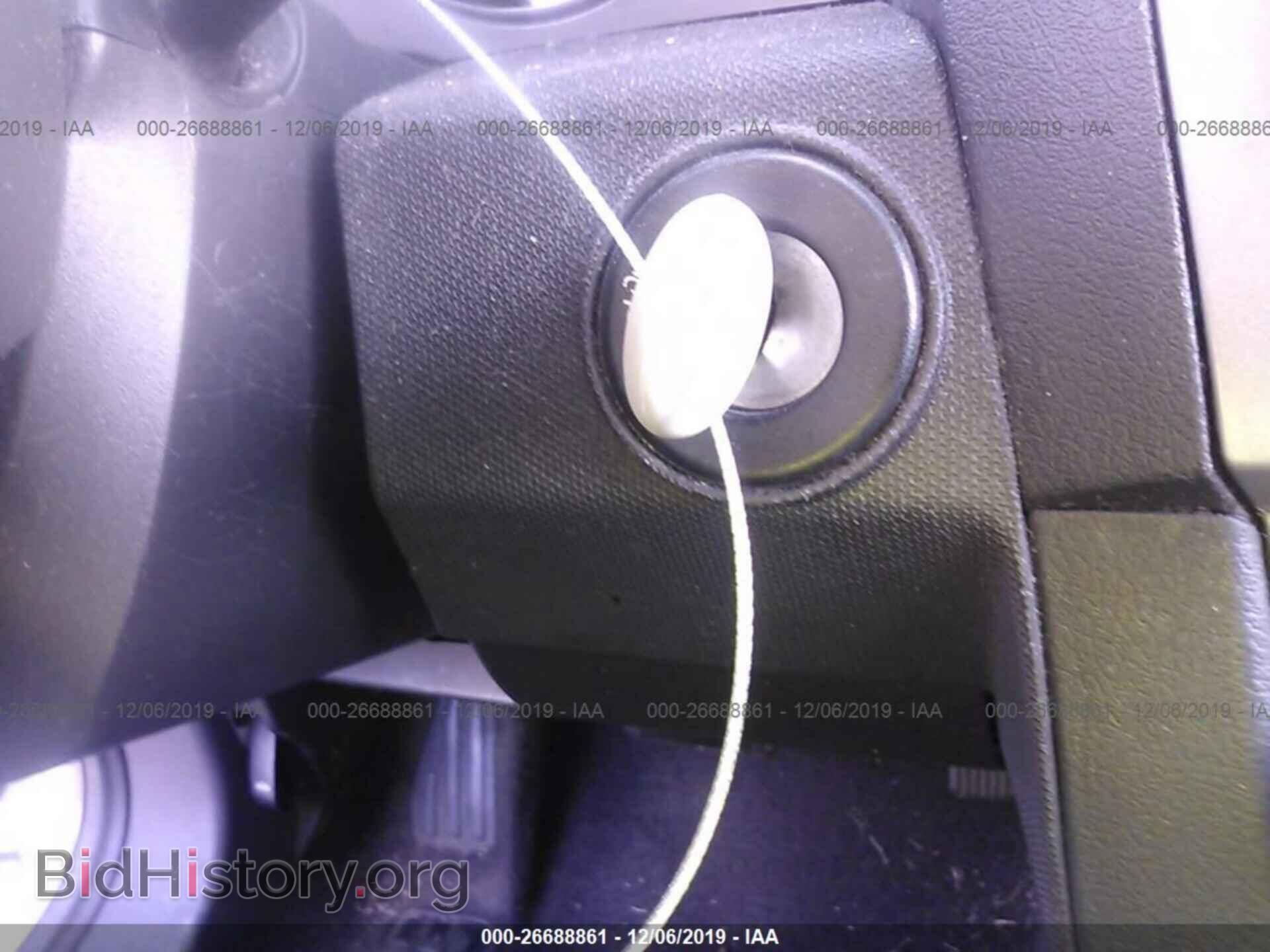 2010 Dodge Avenger - VIN: 1B3CC5FB5AN135619 - Photo 11