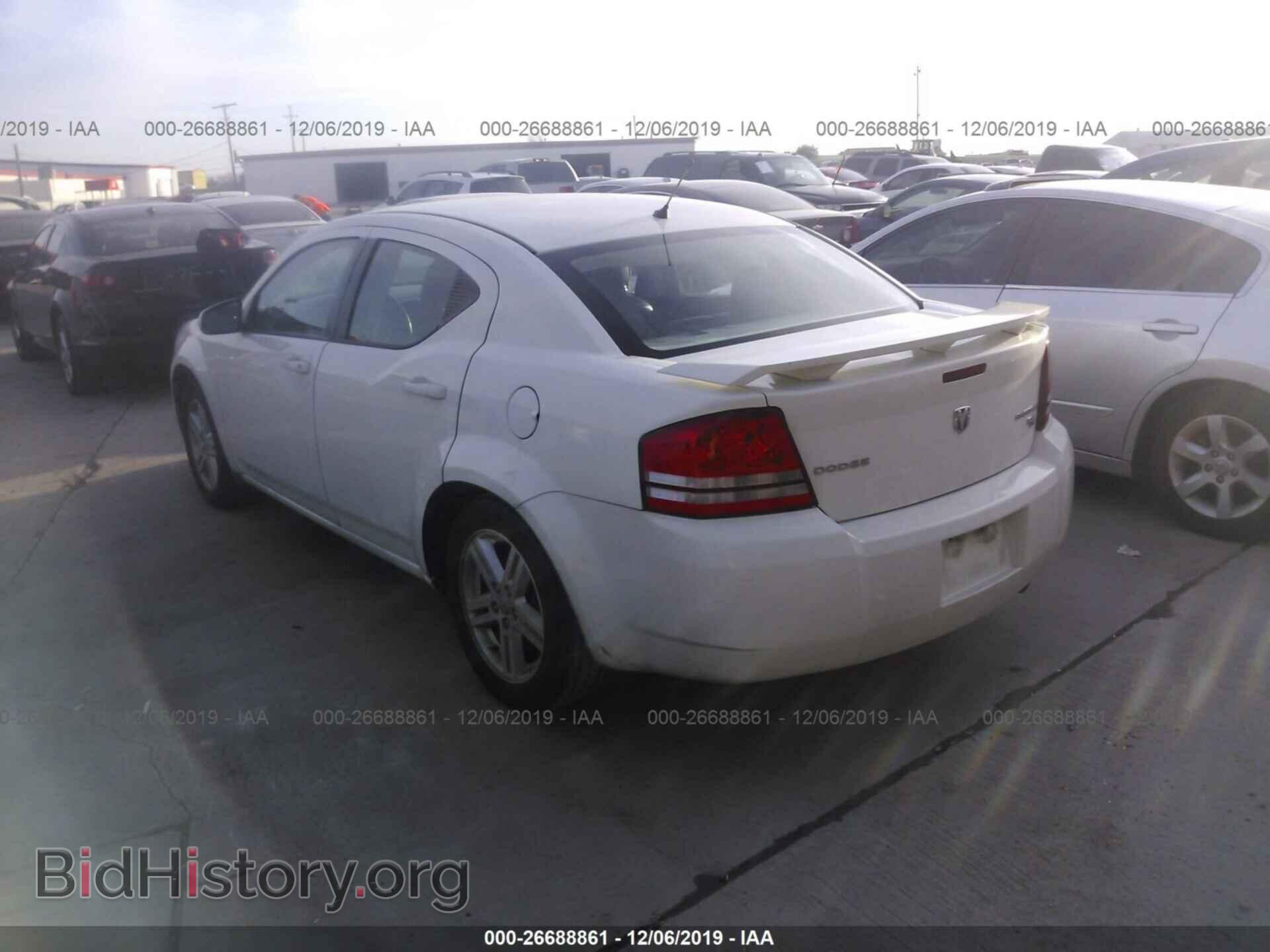 2010 Dodge Avenger - VIN: 1B3CC5FB5AN135619 - Photo 3
