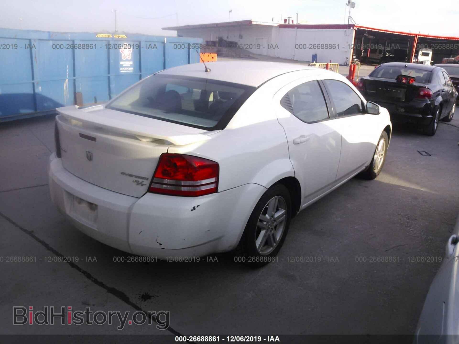 2010 Dodge Avenger - VIN: 1B3CC5FB5AN135619 - Photo 4