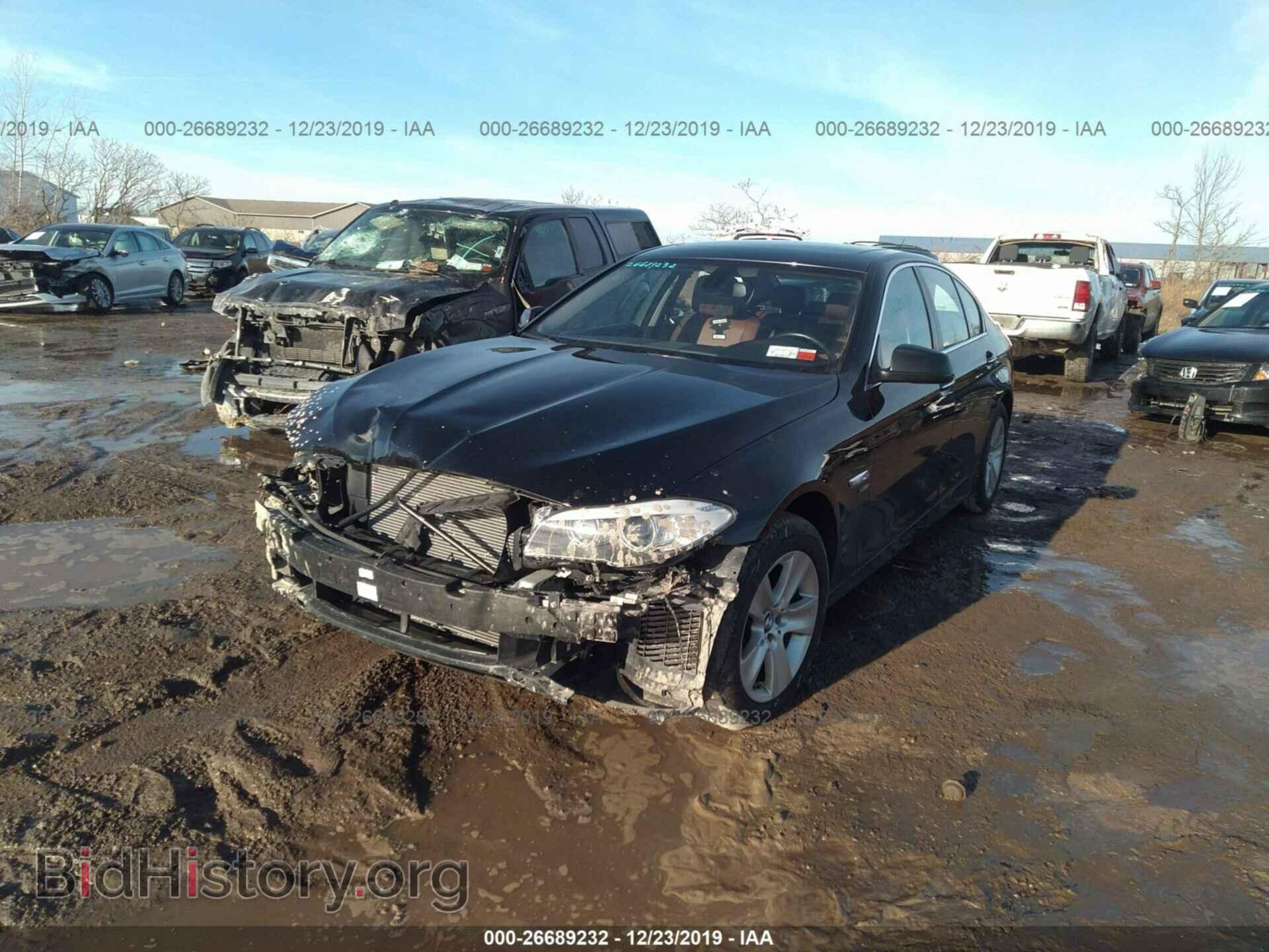 2012 BMW 528 - VIN: WBAXH5C59CDW06998 - Фото 2