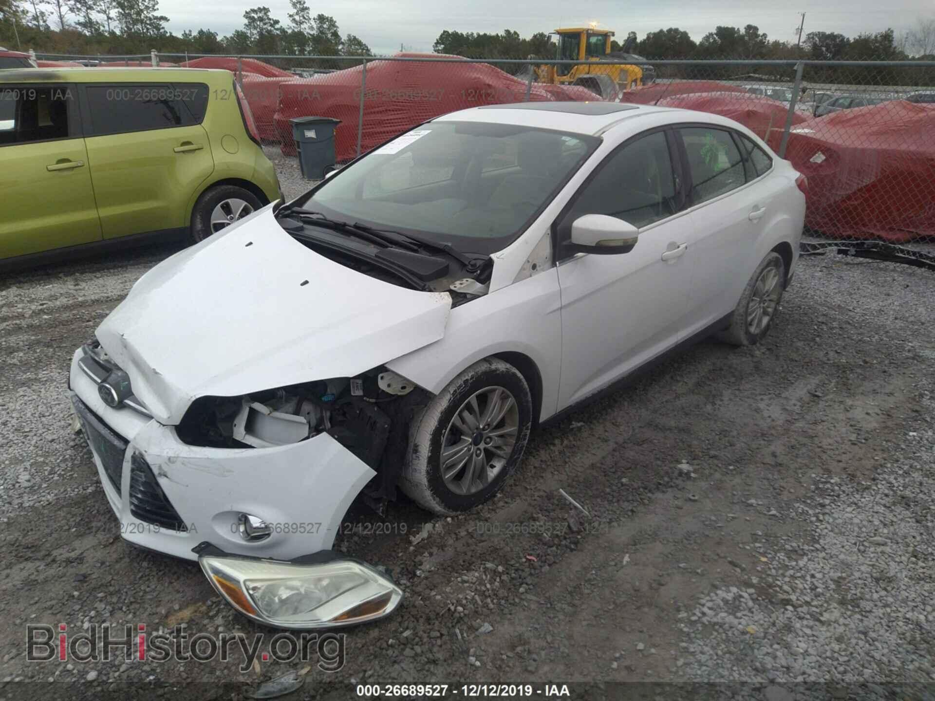 2012 Ford Focus - VIN: 1FAHP3H26CL201027 - Фото 2