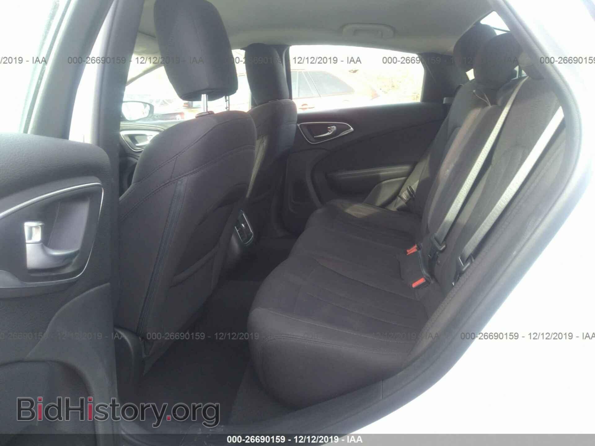 2015 Chrysler 200 - VIN: 1C3CCCAB2FN555876 - Фото 8