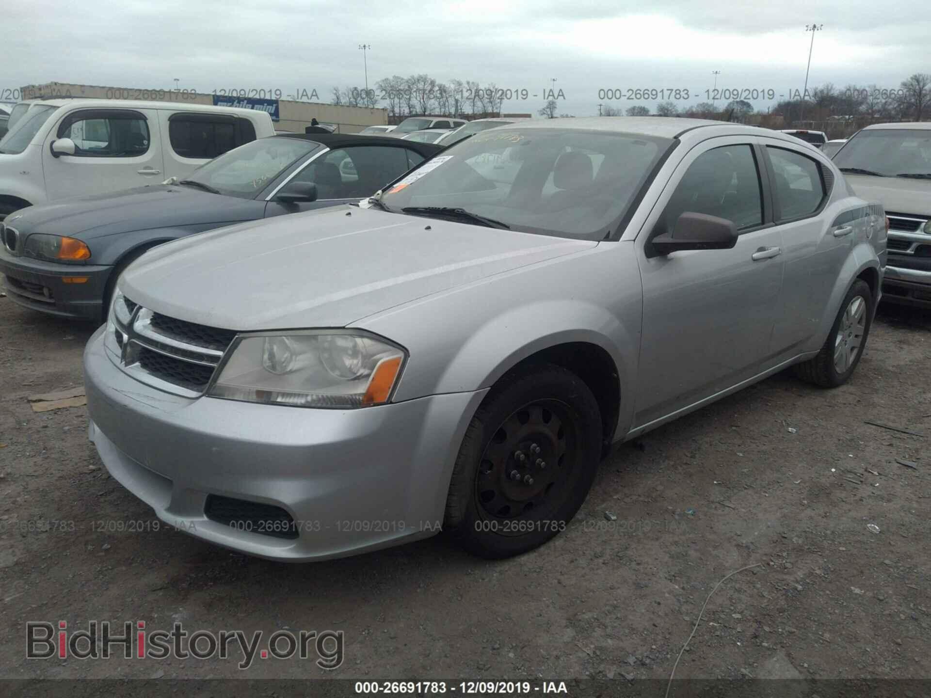 2011 Dodge Avenger - VIN: 1B3BD4FB9BN587996 - Фото 2