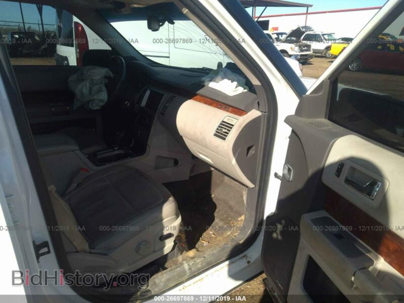 2011 Ford FLEX (VIN 2FMGK5DC2BBD01070) — фото 5 из 11